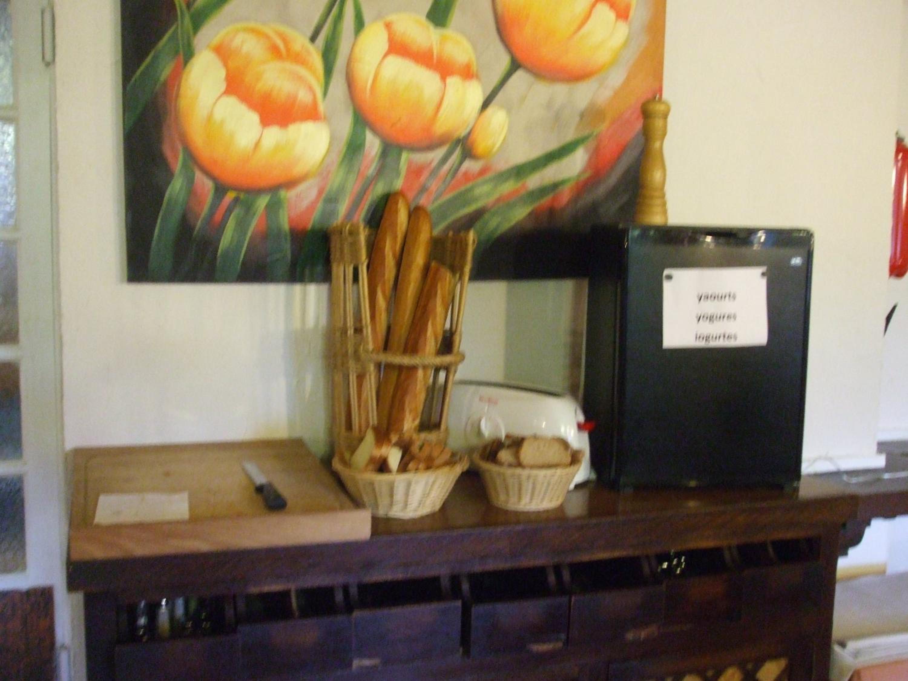 Twin Room - Photo 4