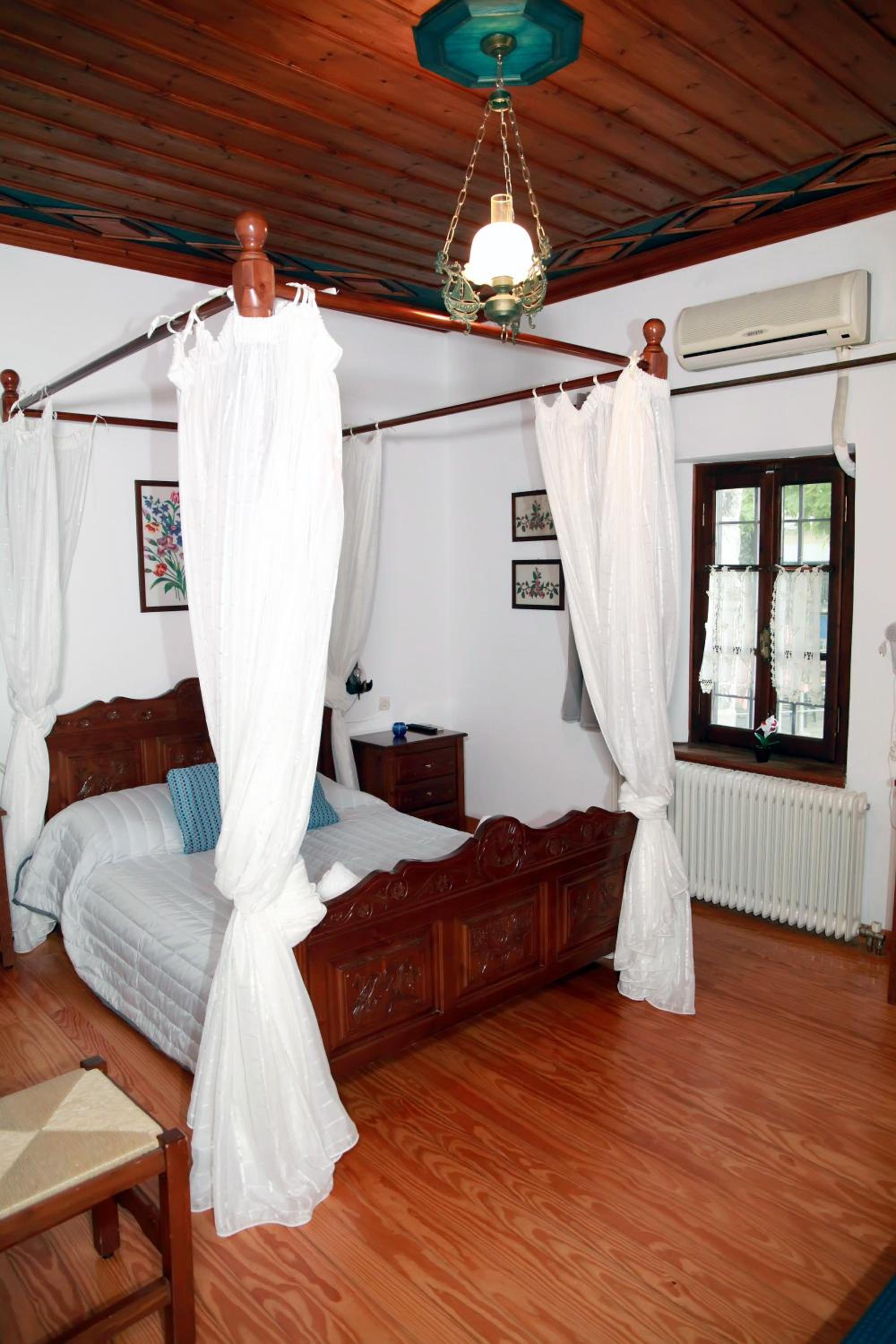 Deluxe Double Room with Bath photo 1