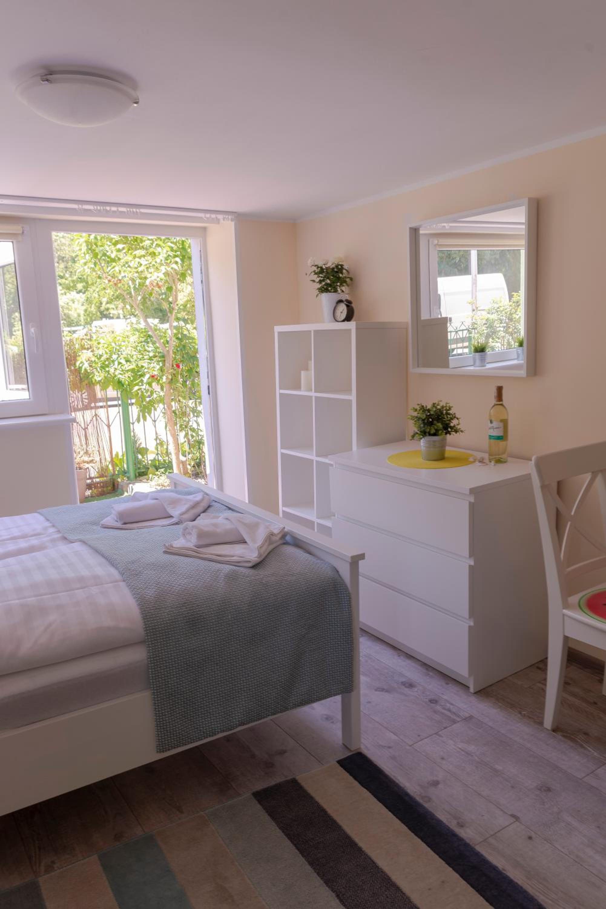 Apartment with Terrace - Photo 1