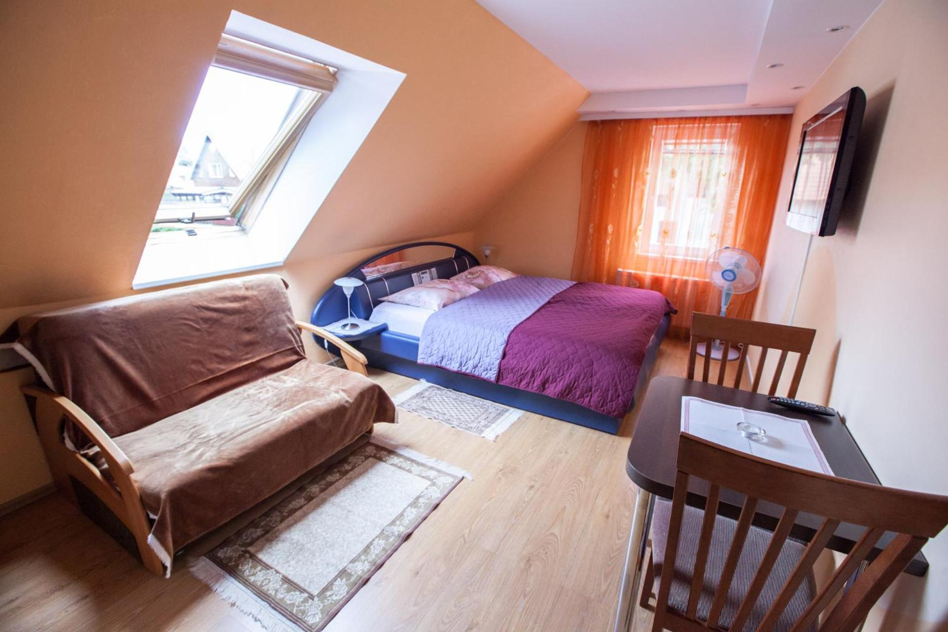 Double Room with Private External Bathroom photo 2