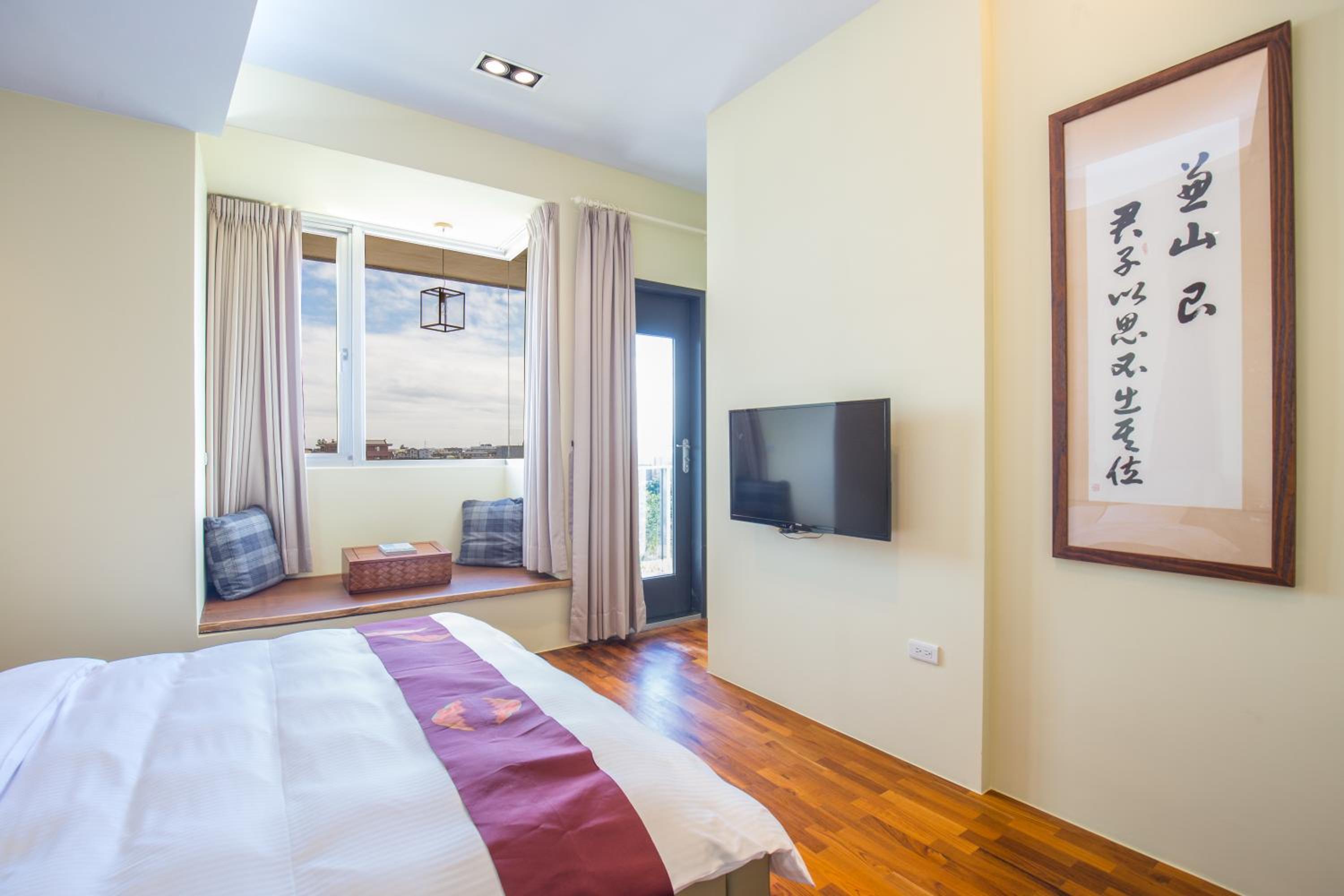 Deluxe Double Room - Photo 19