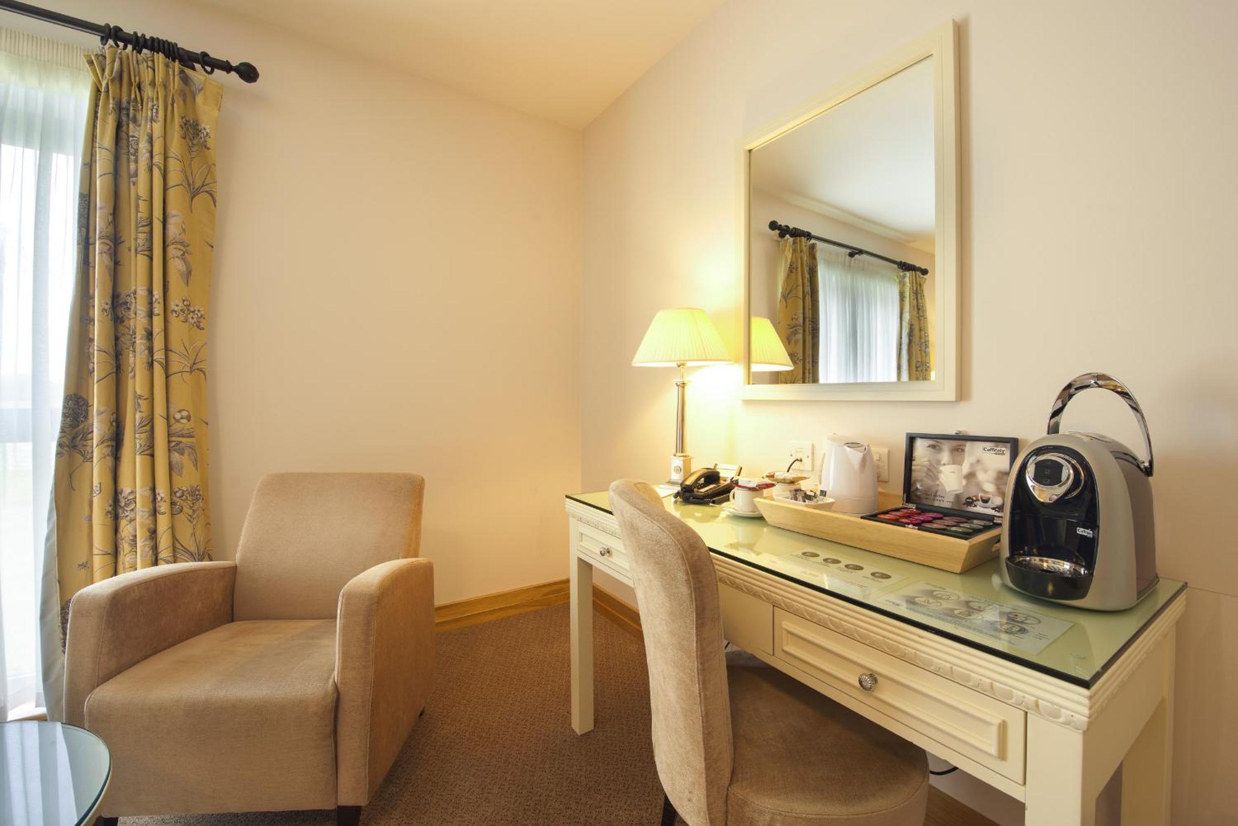 Super Deluxe Double Room photo 3