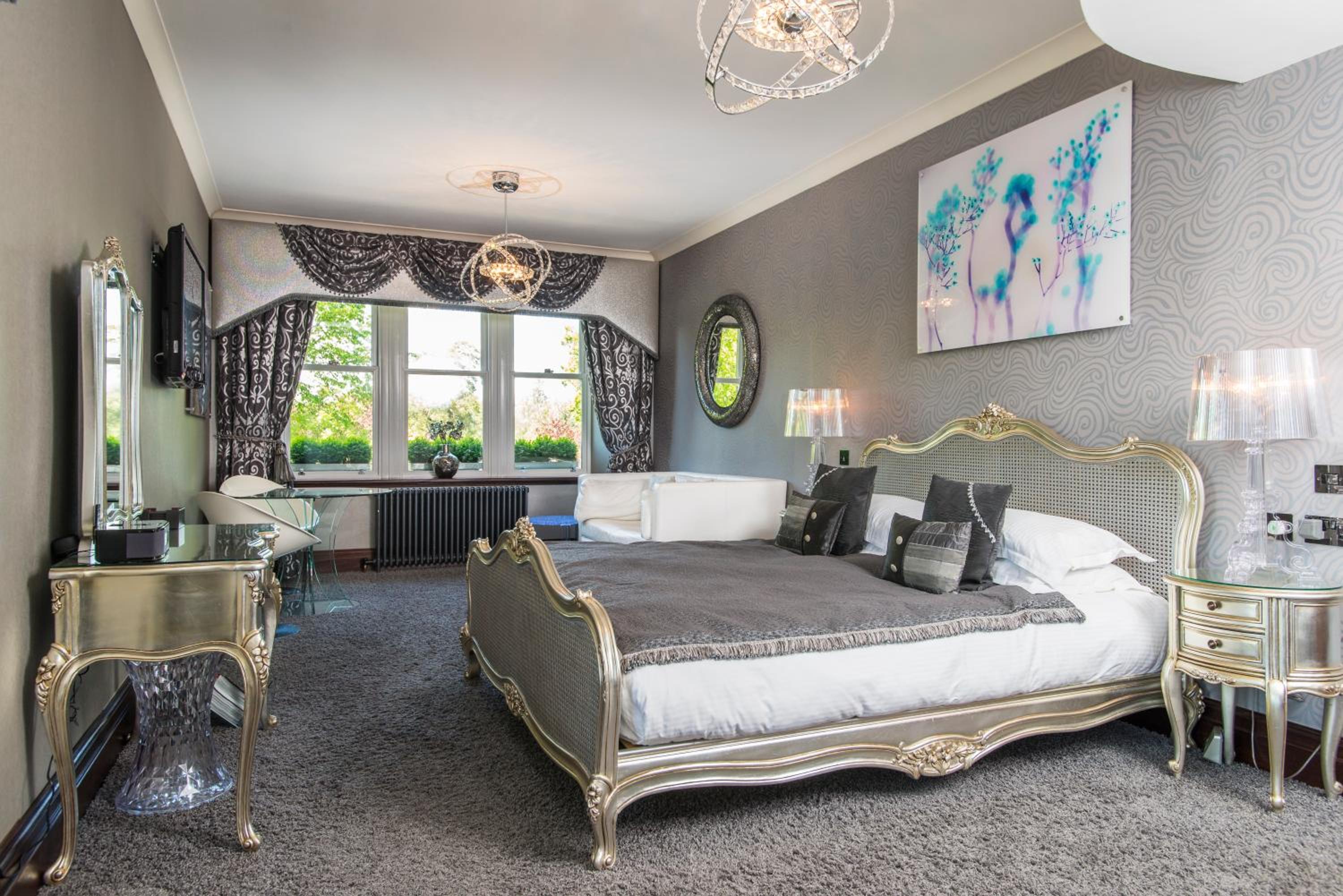 Hawkshead King Suite with Spa Bath - Photo 1