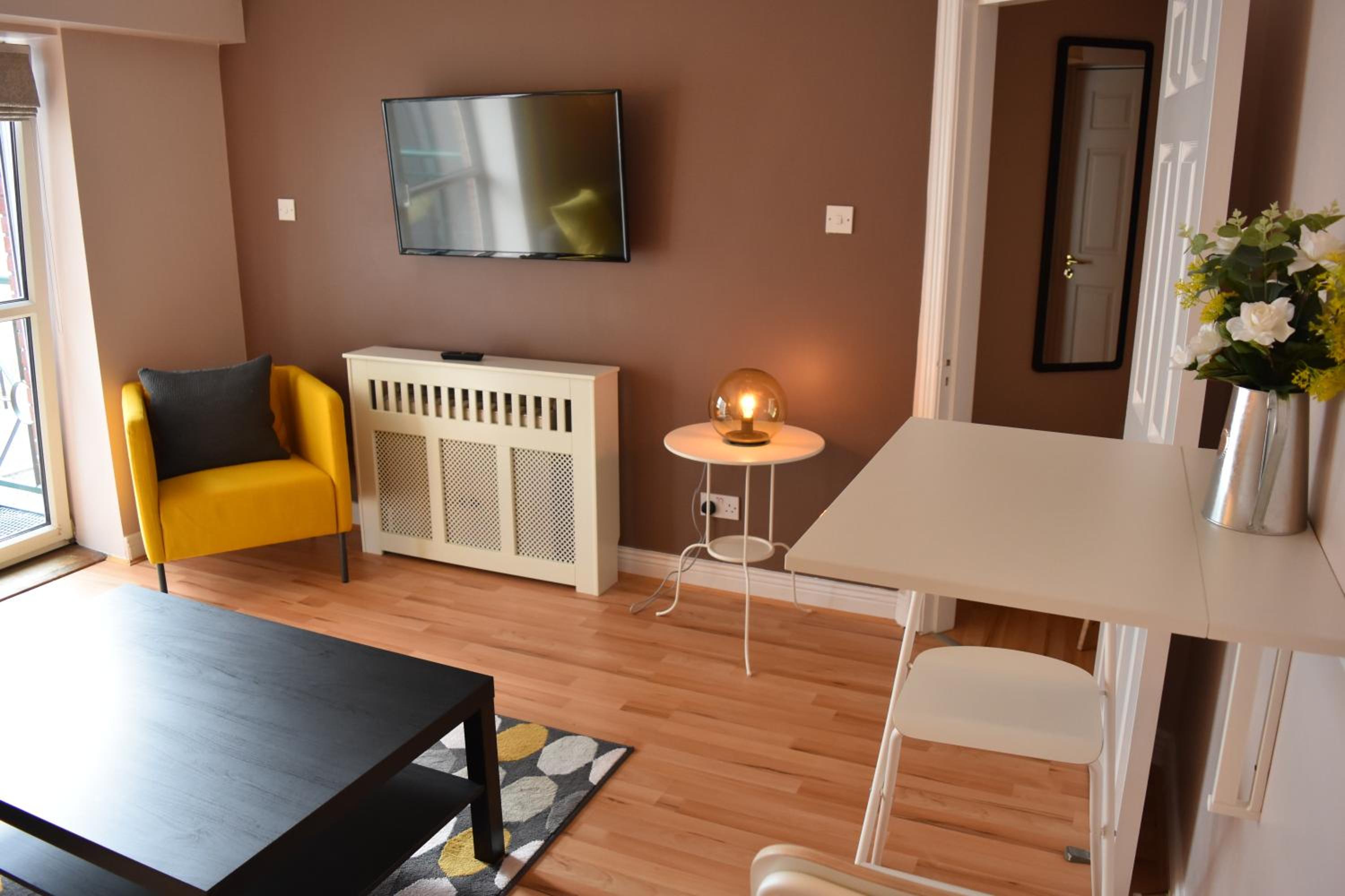 One-Bedroom Apartment (3 Adults)