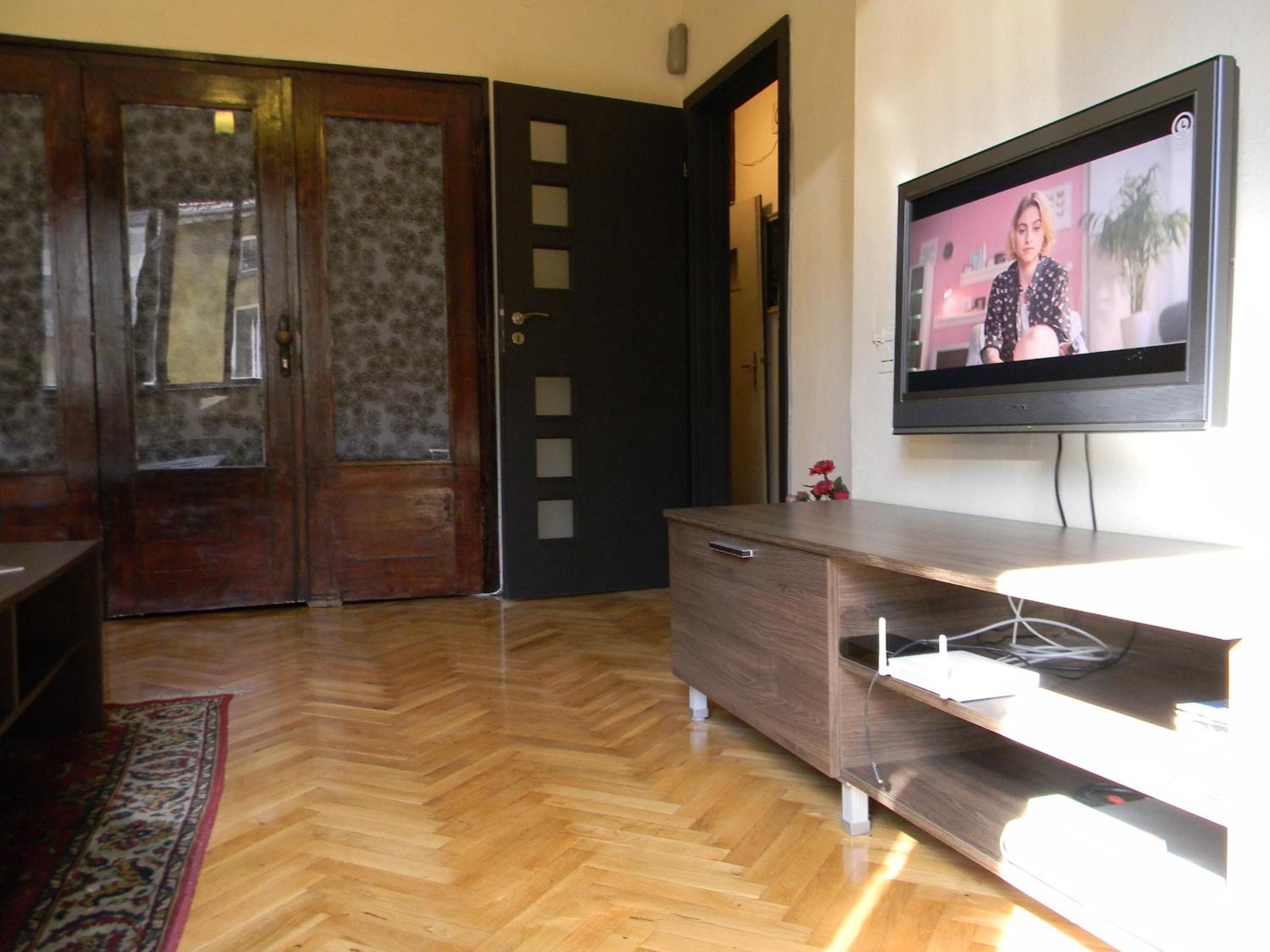 Apartment with Balcony - Photo 20