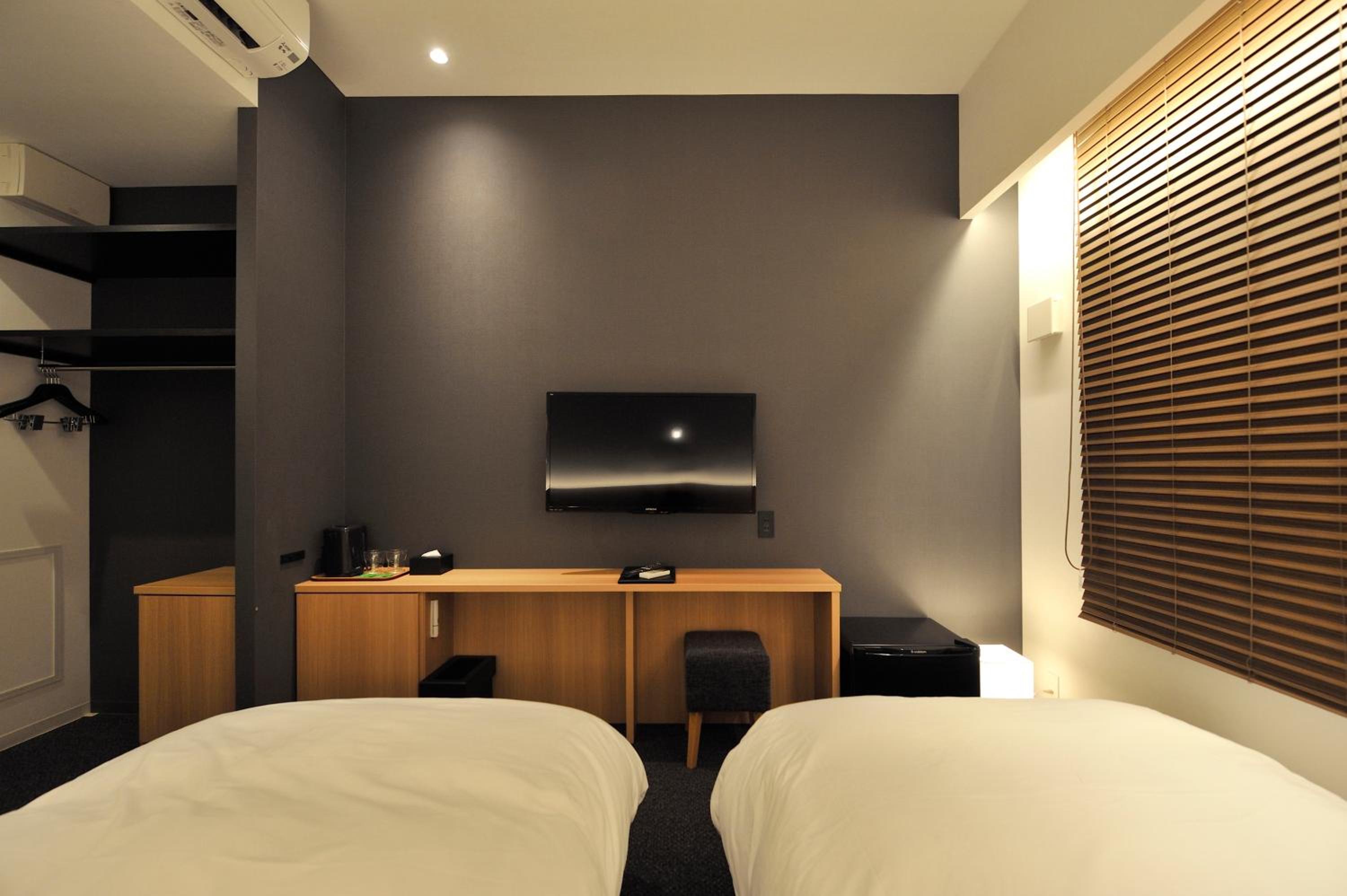 Standard Triple Room - Non Smoking photo 1
