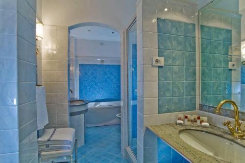 Deluxe Double Room with Sea View photo 2
