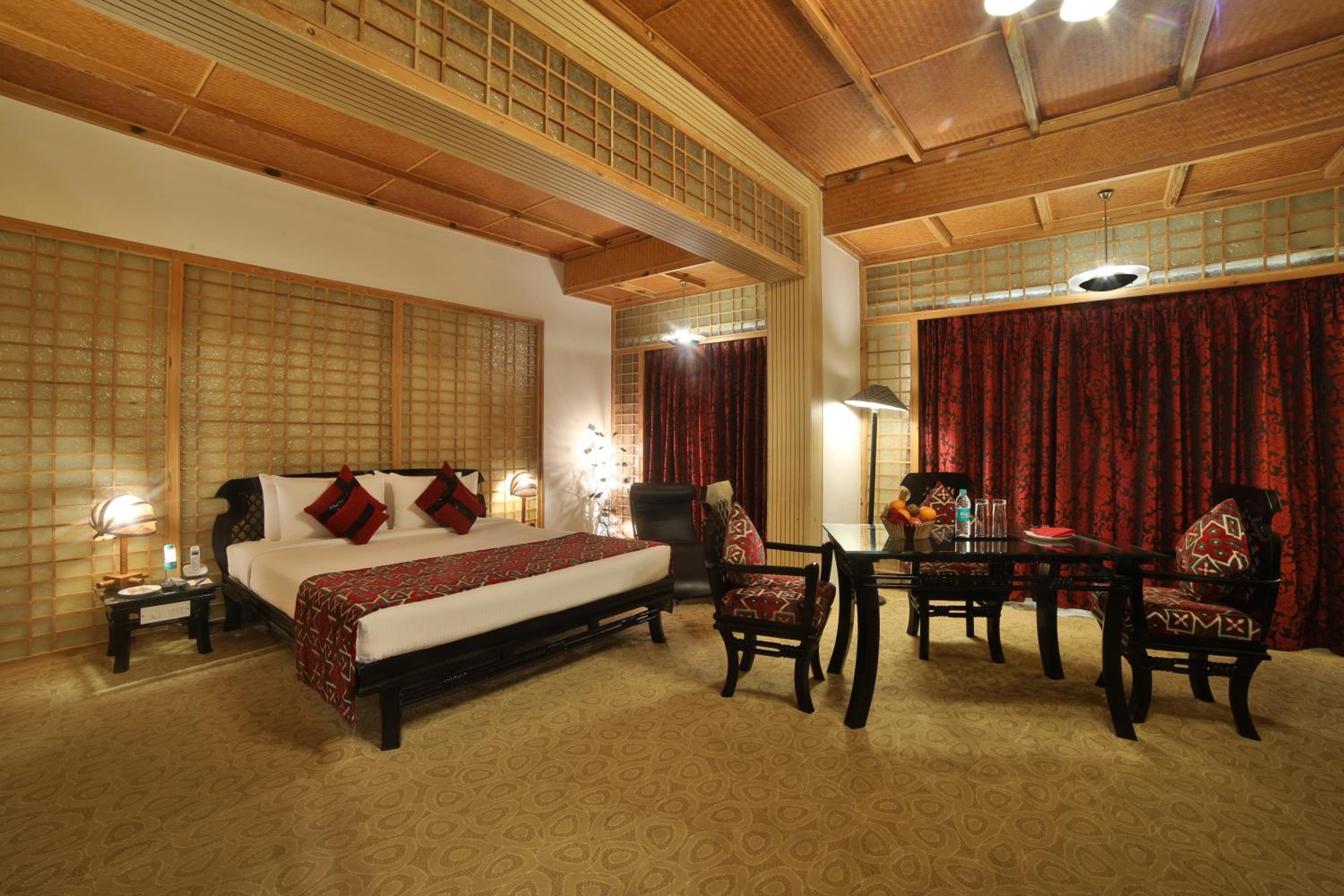 Royal Suite - Photo 22
