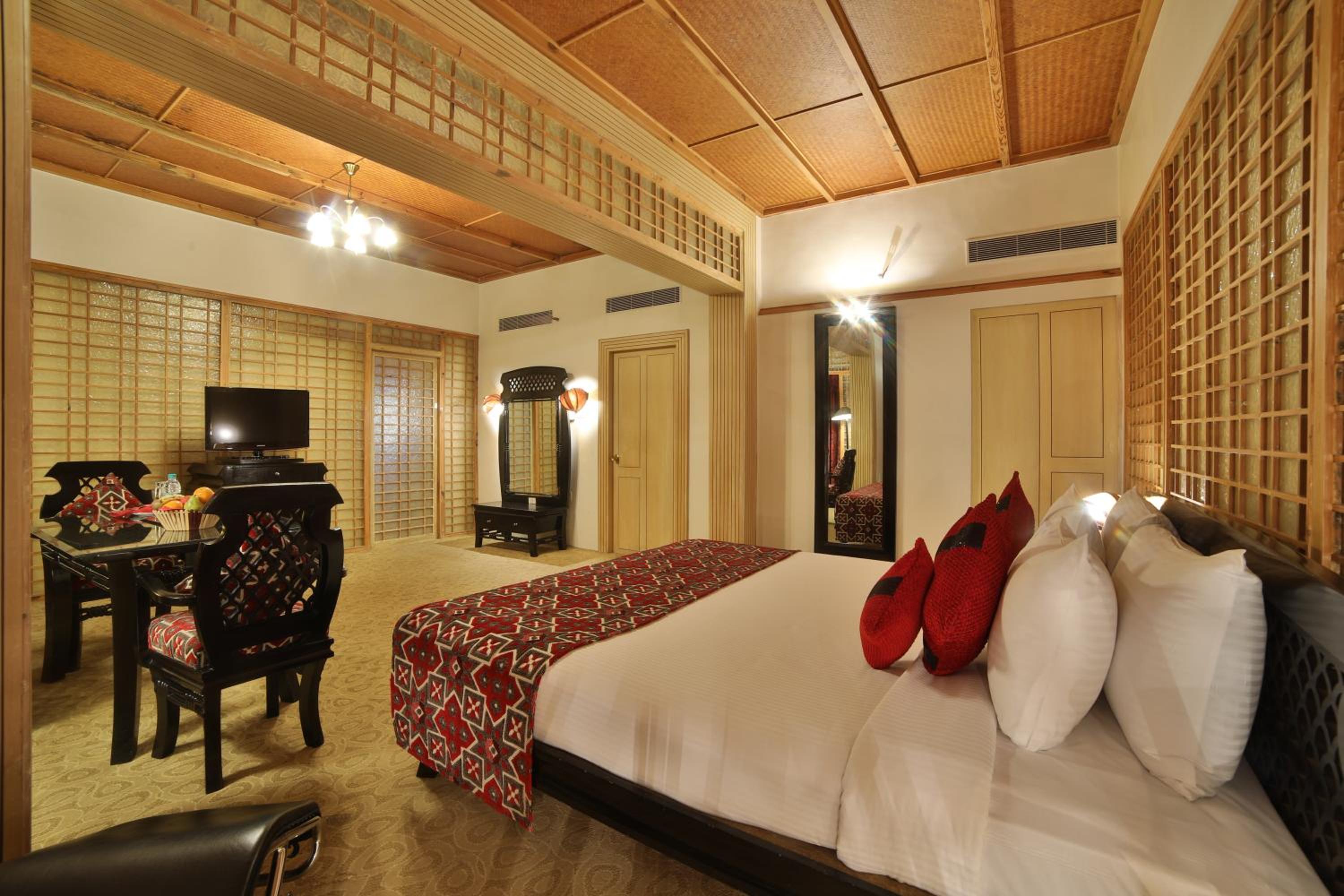 Royal Suite - Photo 31