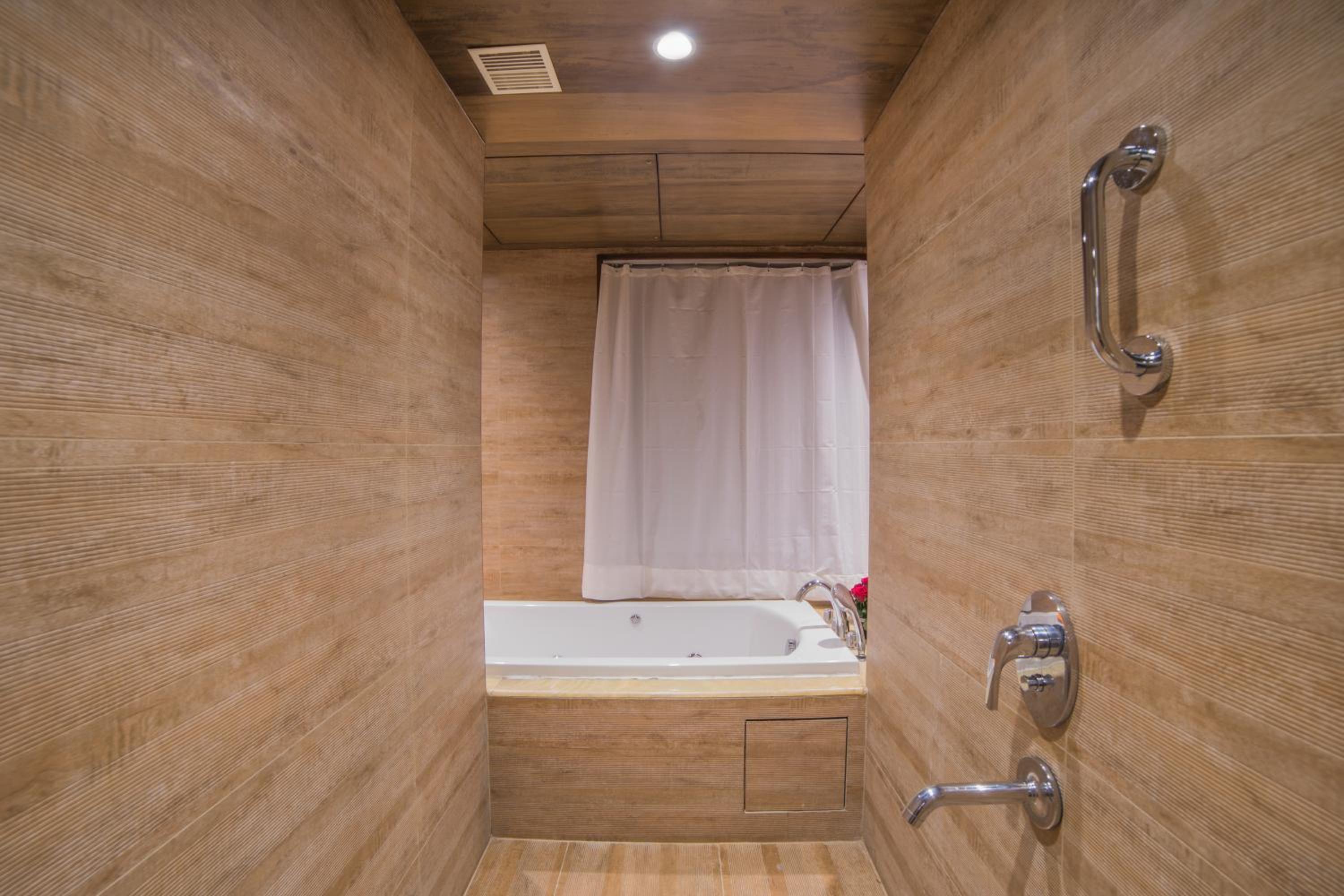 Royal Suite - Photo 18