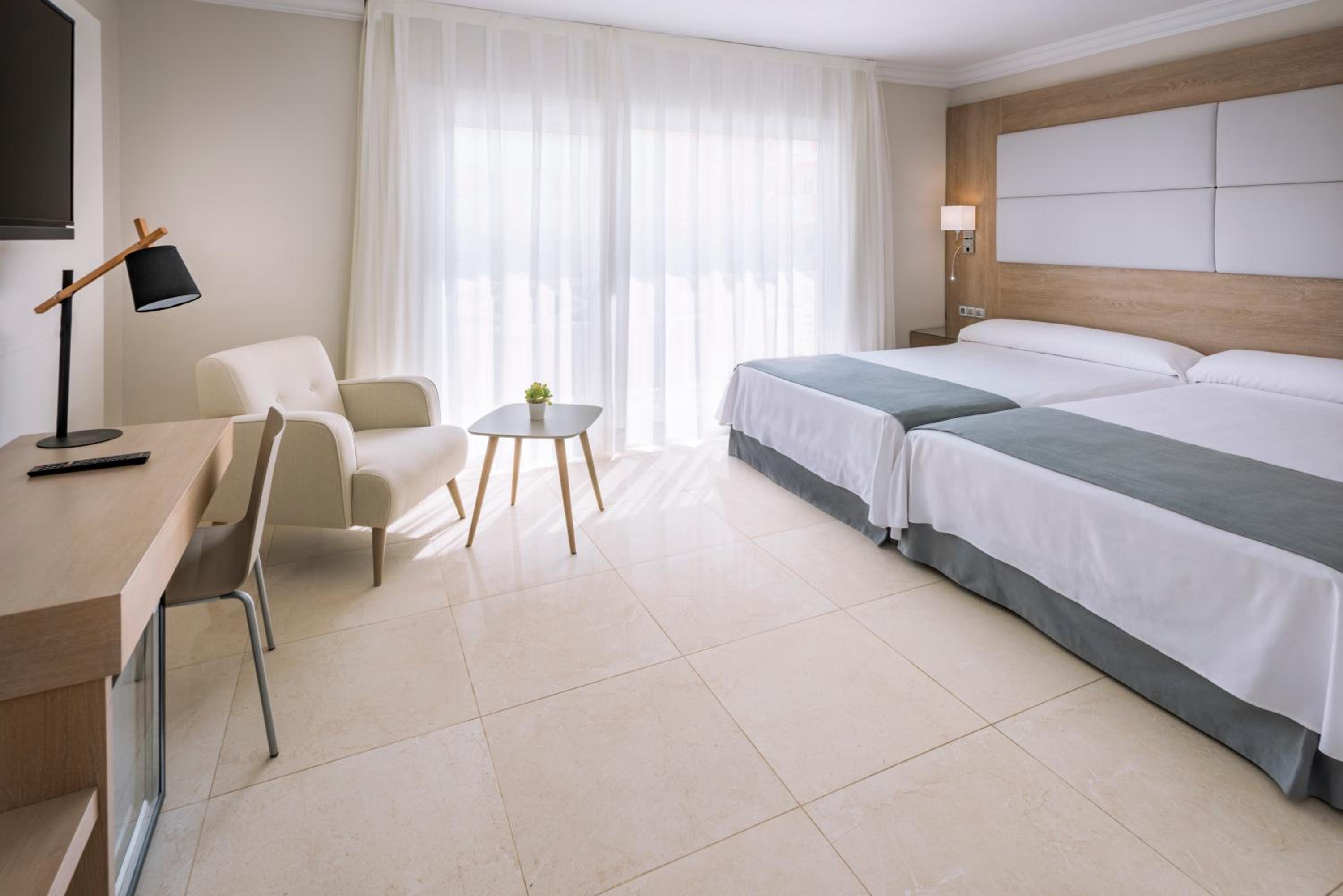 Double Room - Photo 3