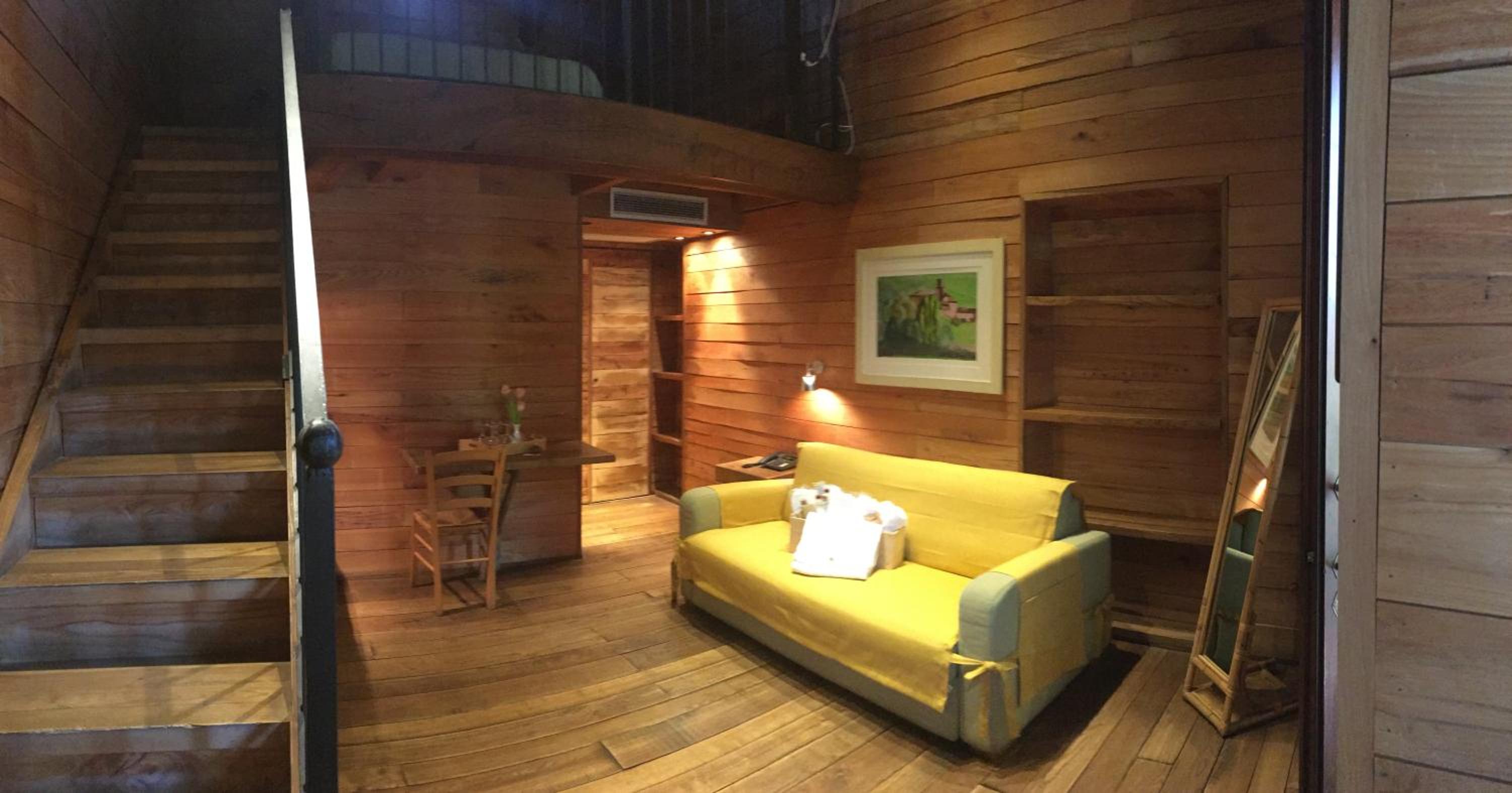 Studio - Split Level - Photo 11