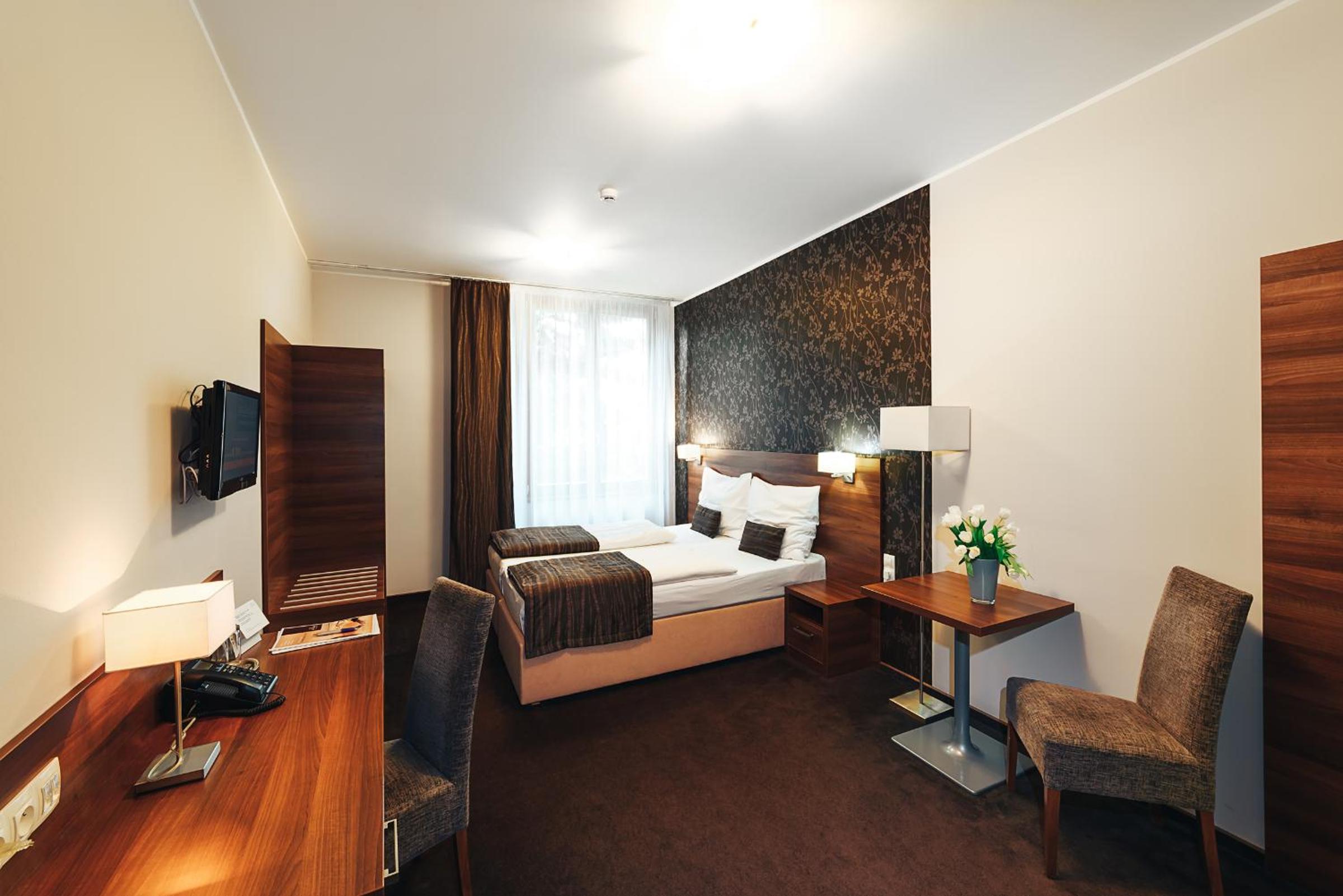 Comfort Double or Twin Room with Air-Conditioning - Annex