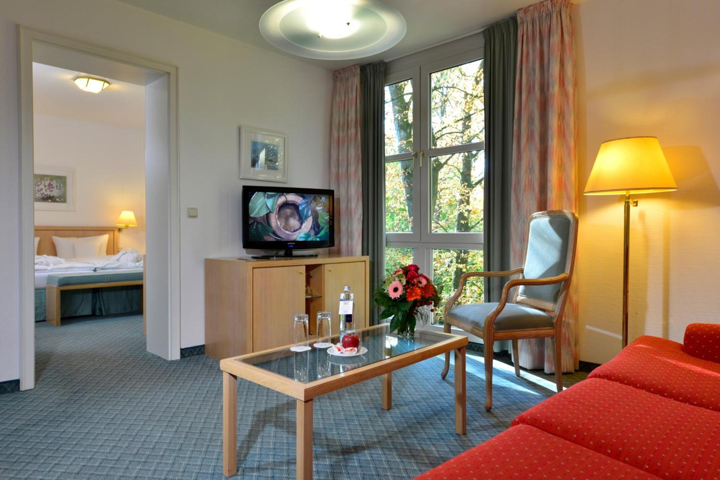 Suite - Photo 2