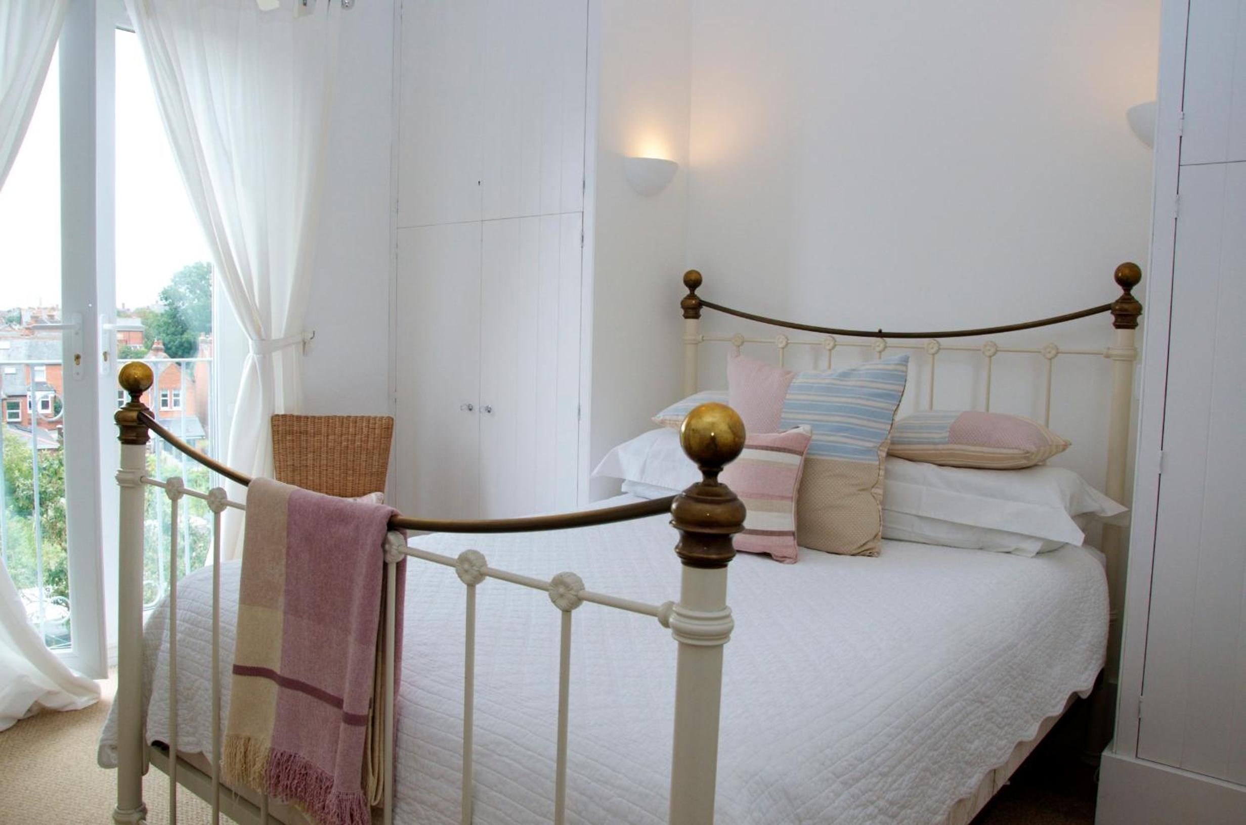 Double Room - Photo 5