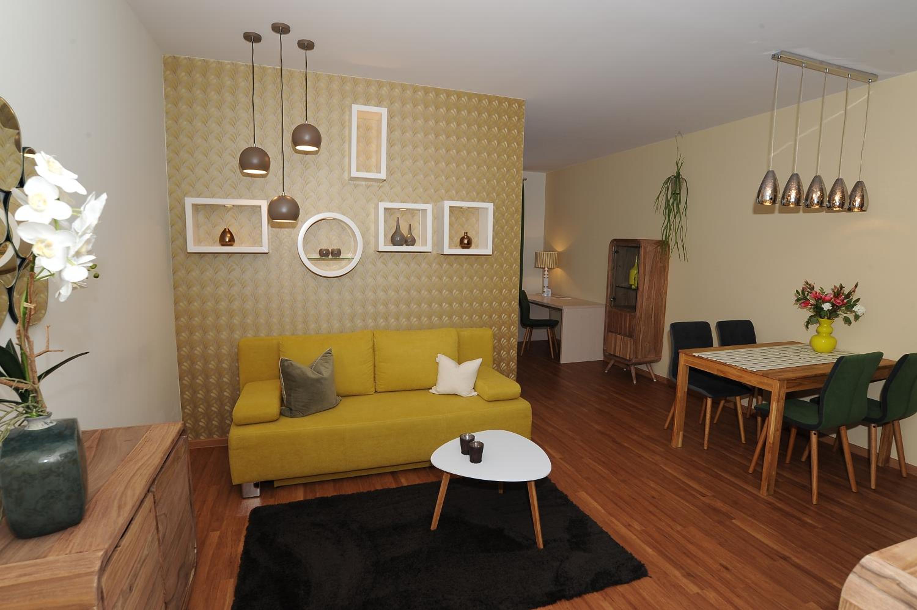 One-Bedroom Apartment photo 1