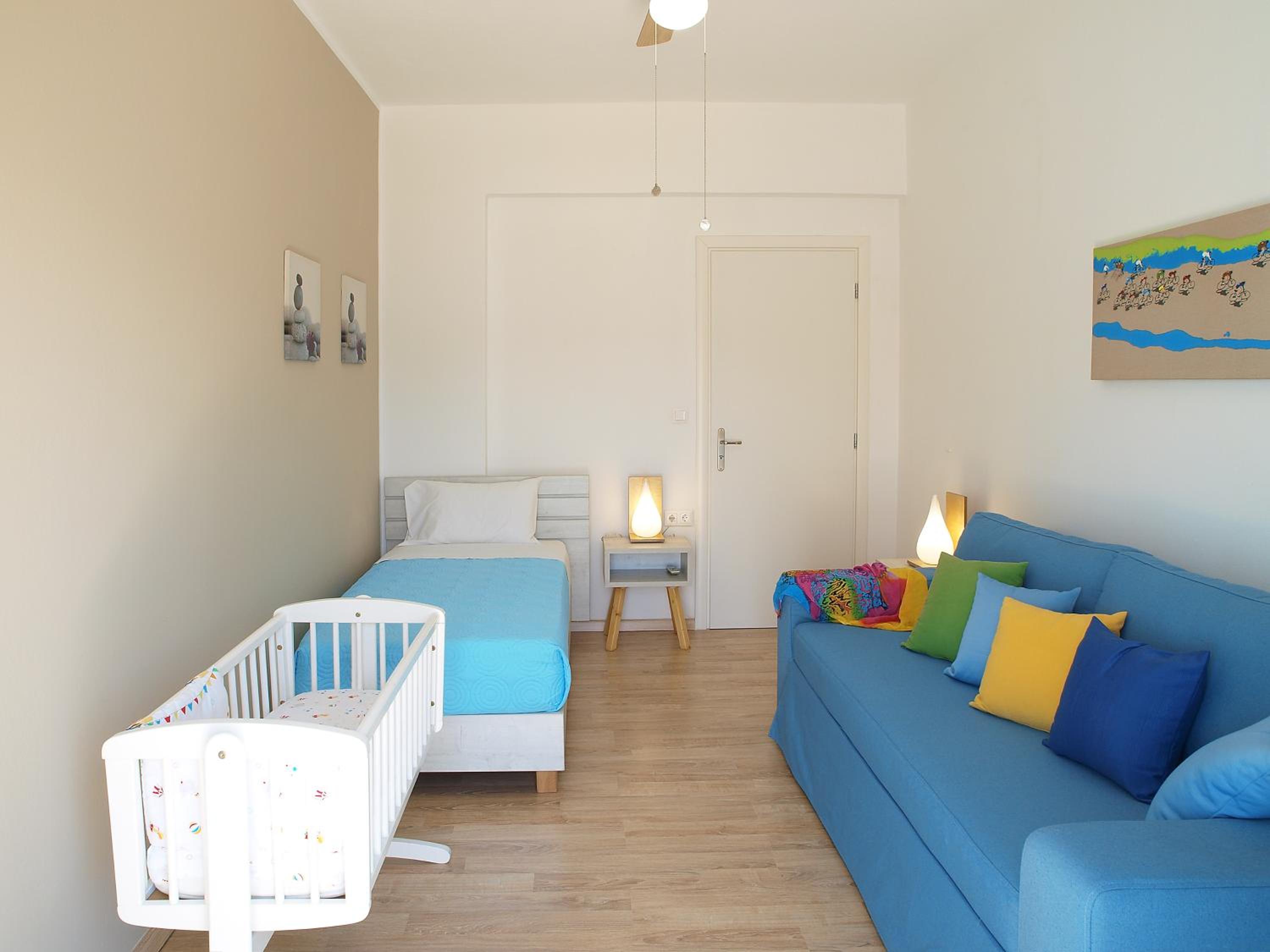 Apartment with Mountain View photo 3