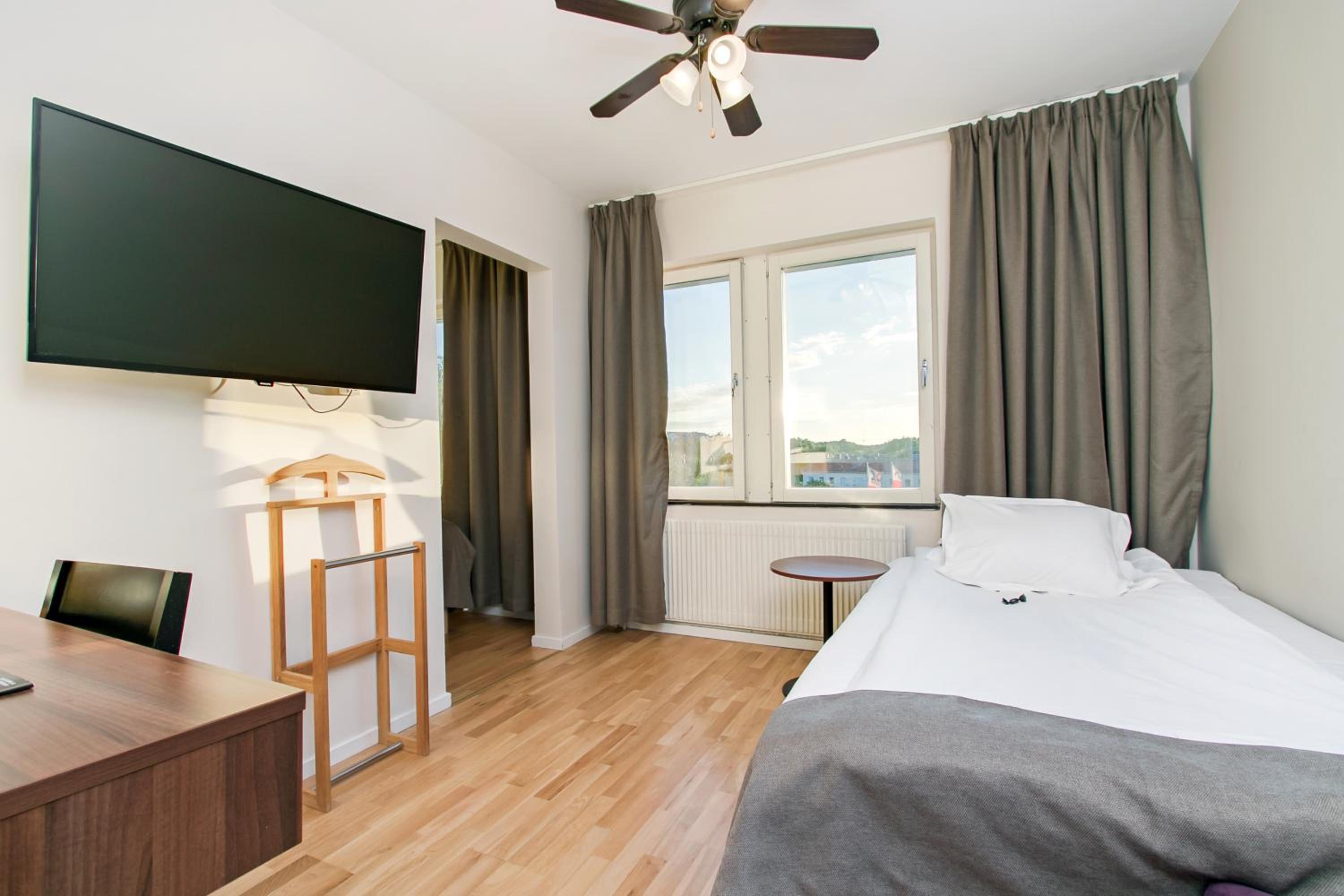 Standard Triple Room - Photo 4