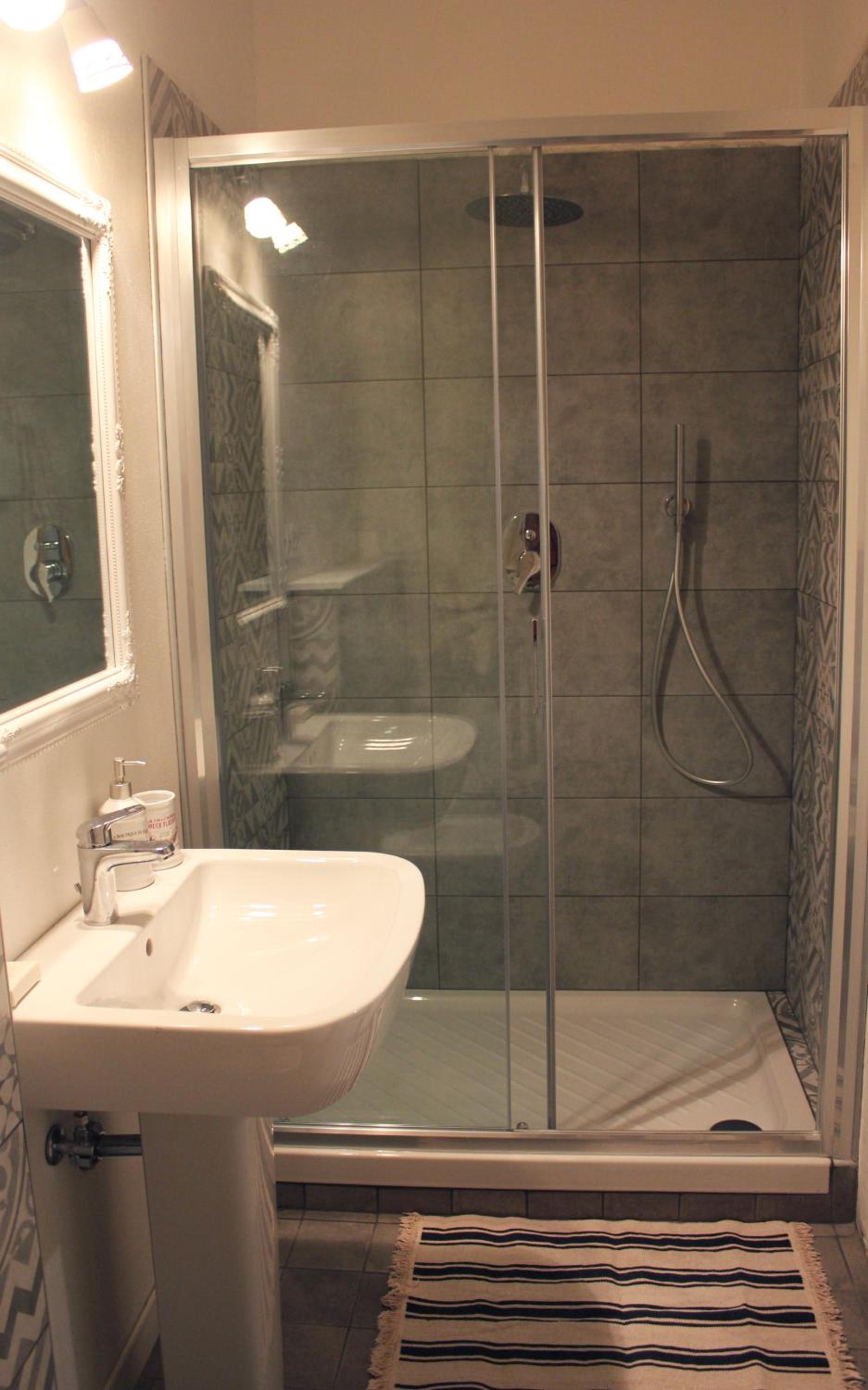 Double Room - Photo 6