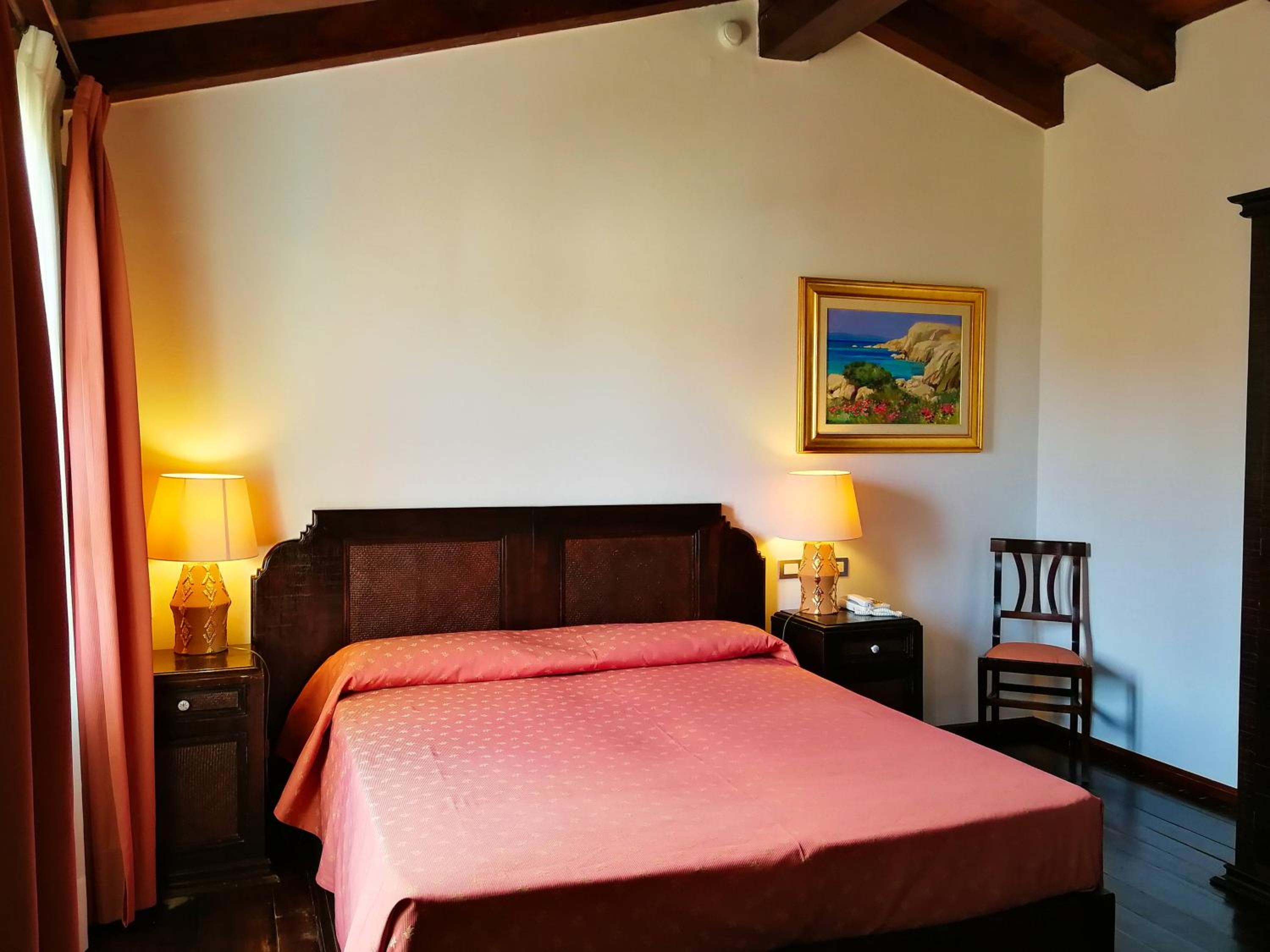 Double or Twin Room - Photo 3