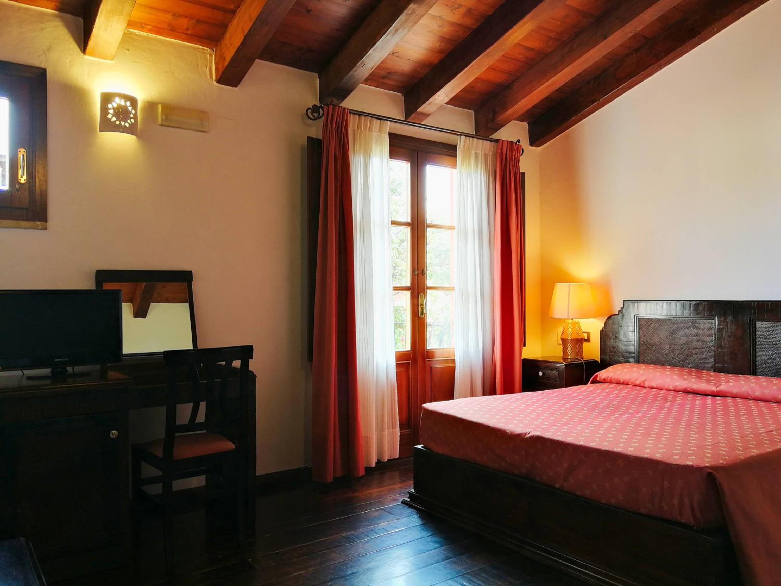 Double or Twin Room - Photo 2