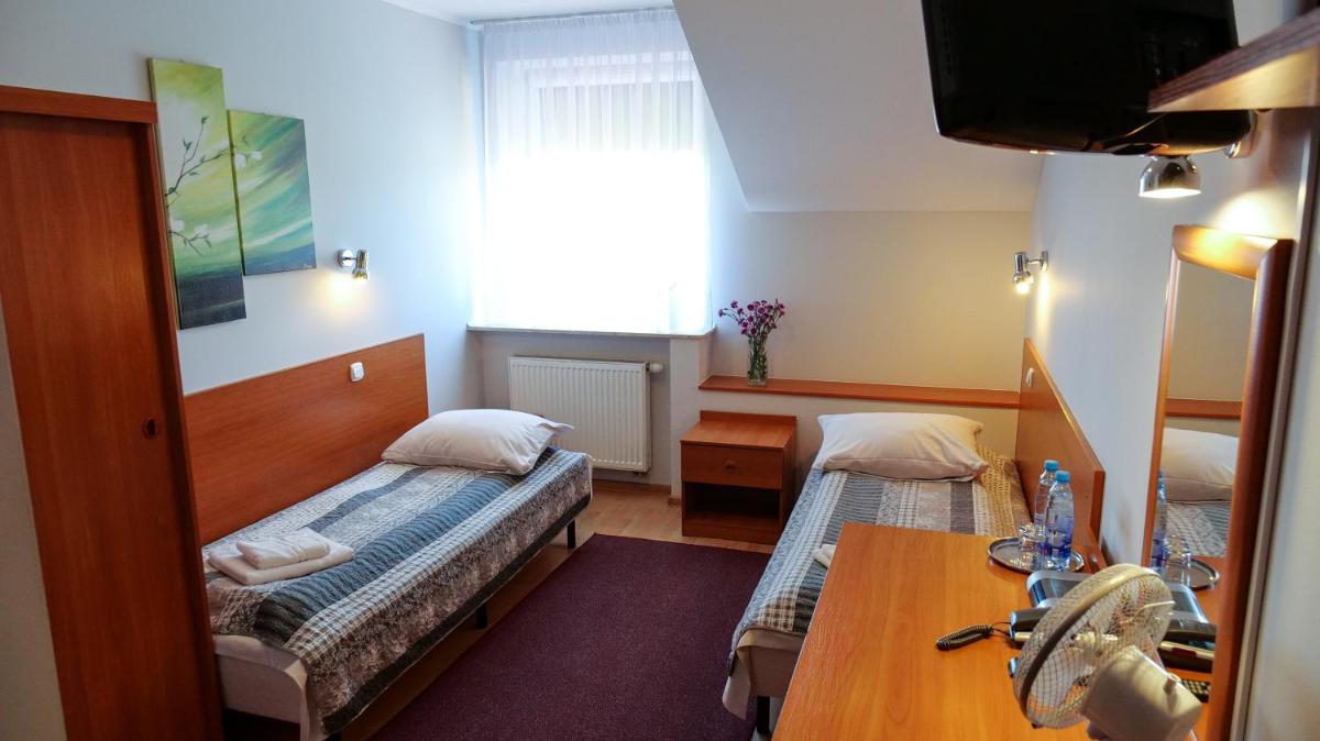 Standard Twin Room photo 2