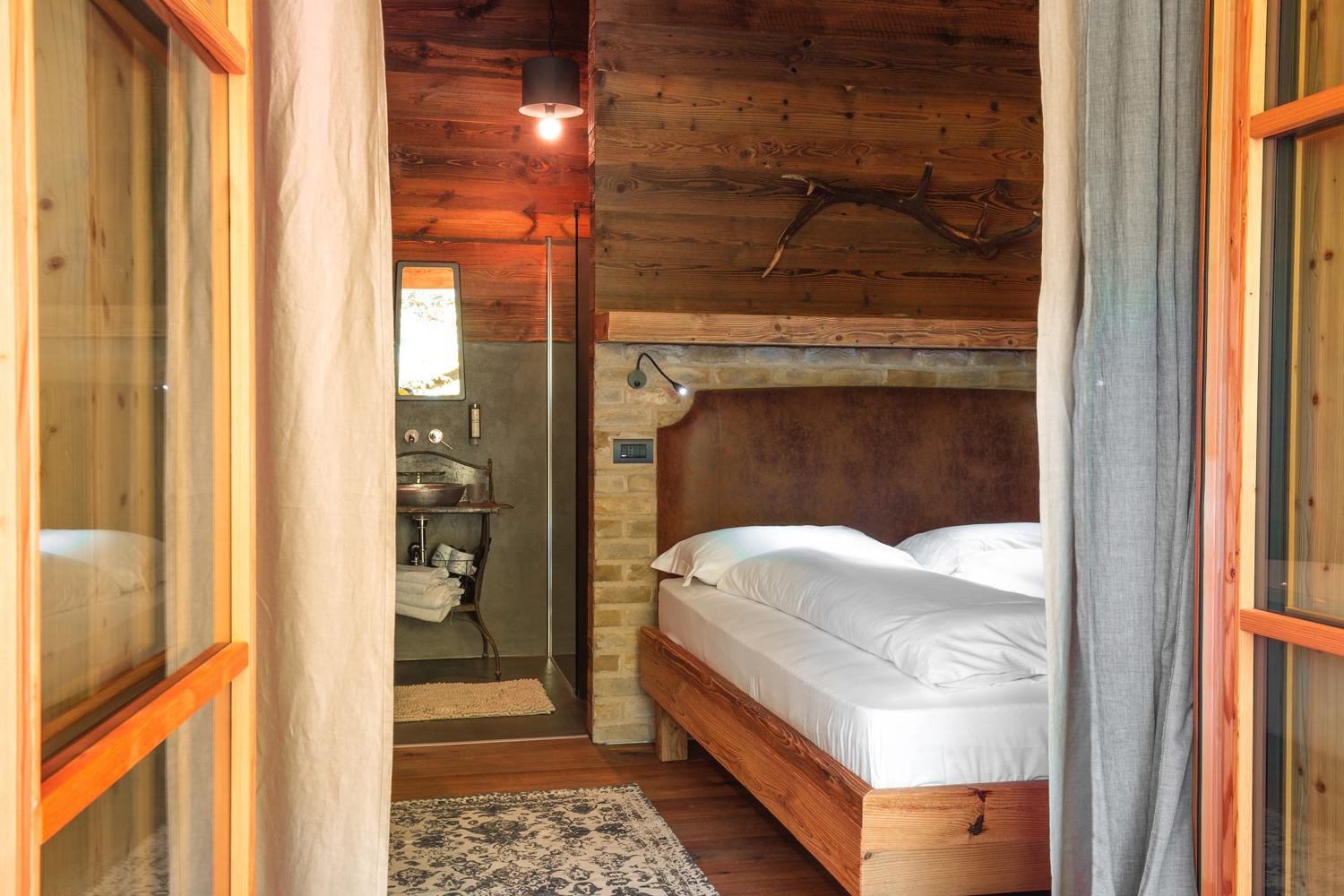 Double Room - Photo 9