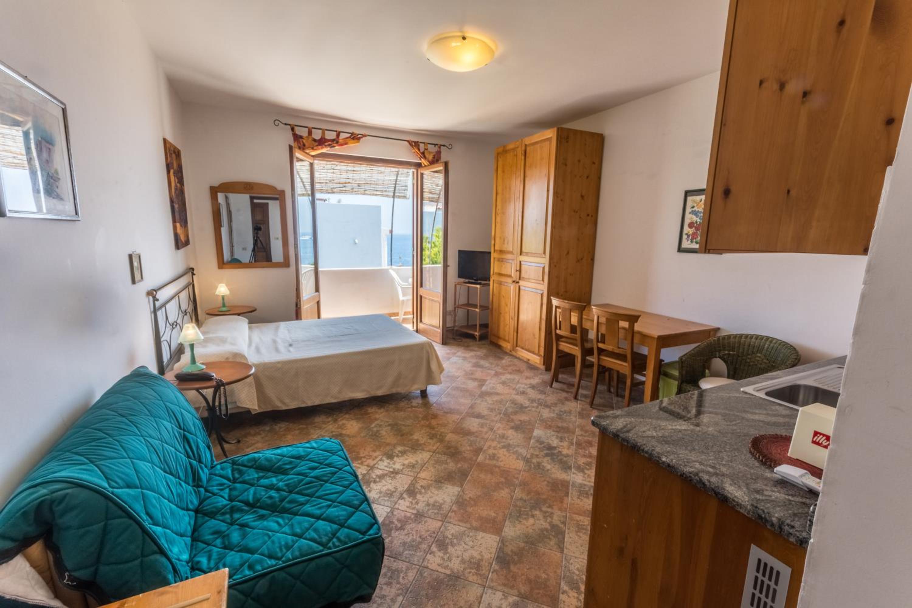 Standard Double Room with Kitchenette