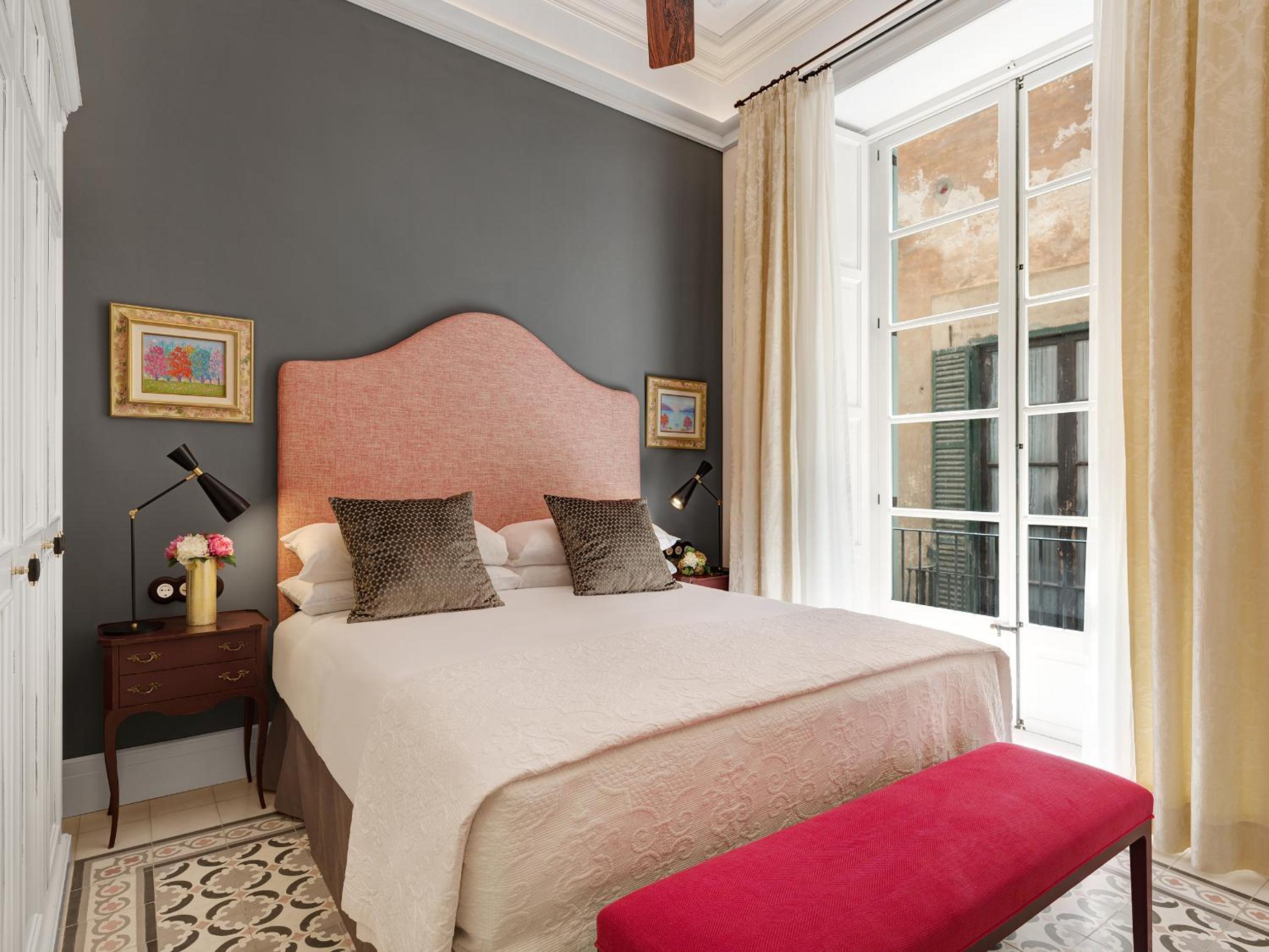 Double Room with Spa Access thumbnail 6