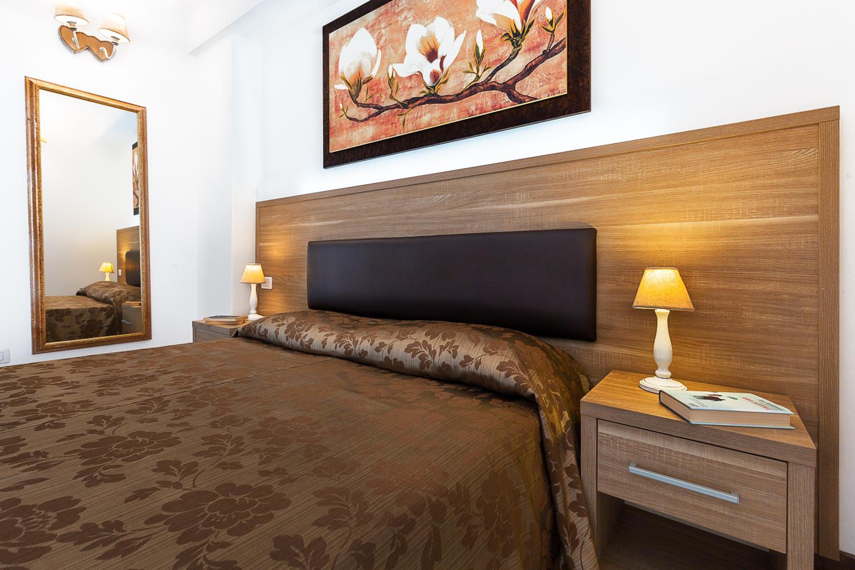 One-Bedroom Apartment with Balcony