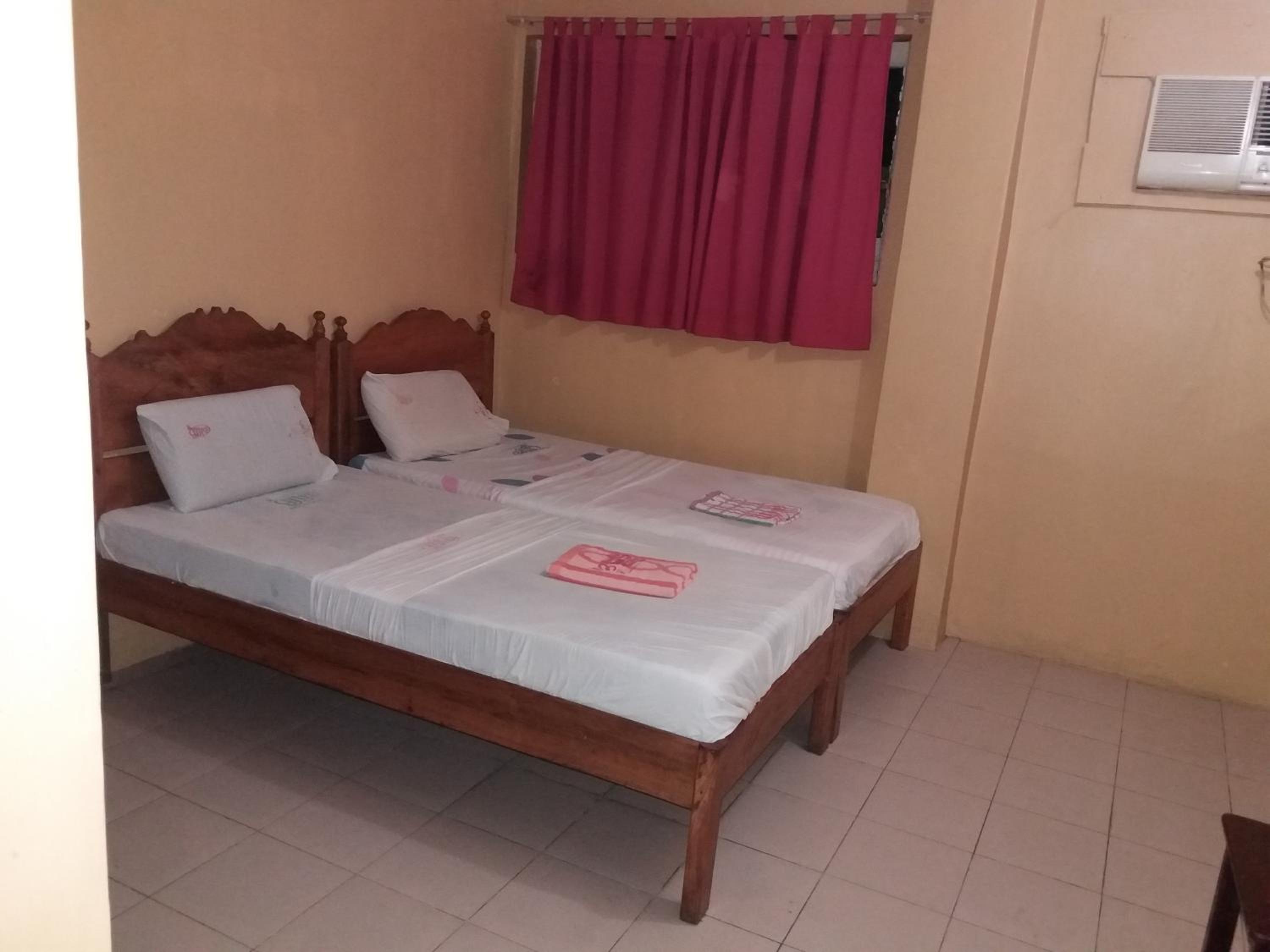 Budget Double Room photo 2