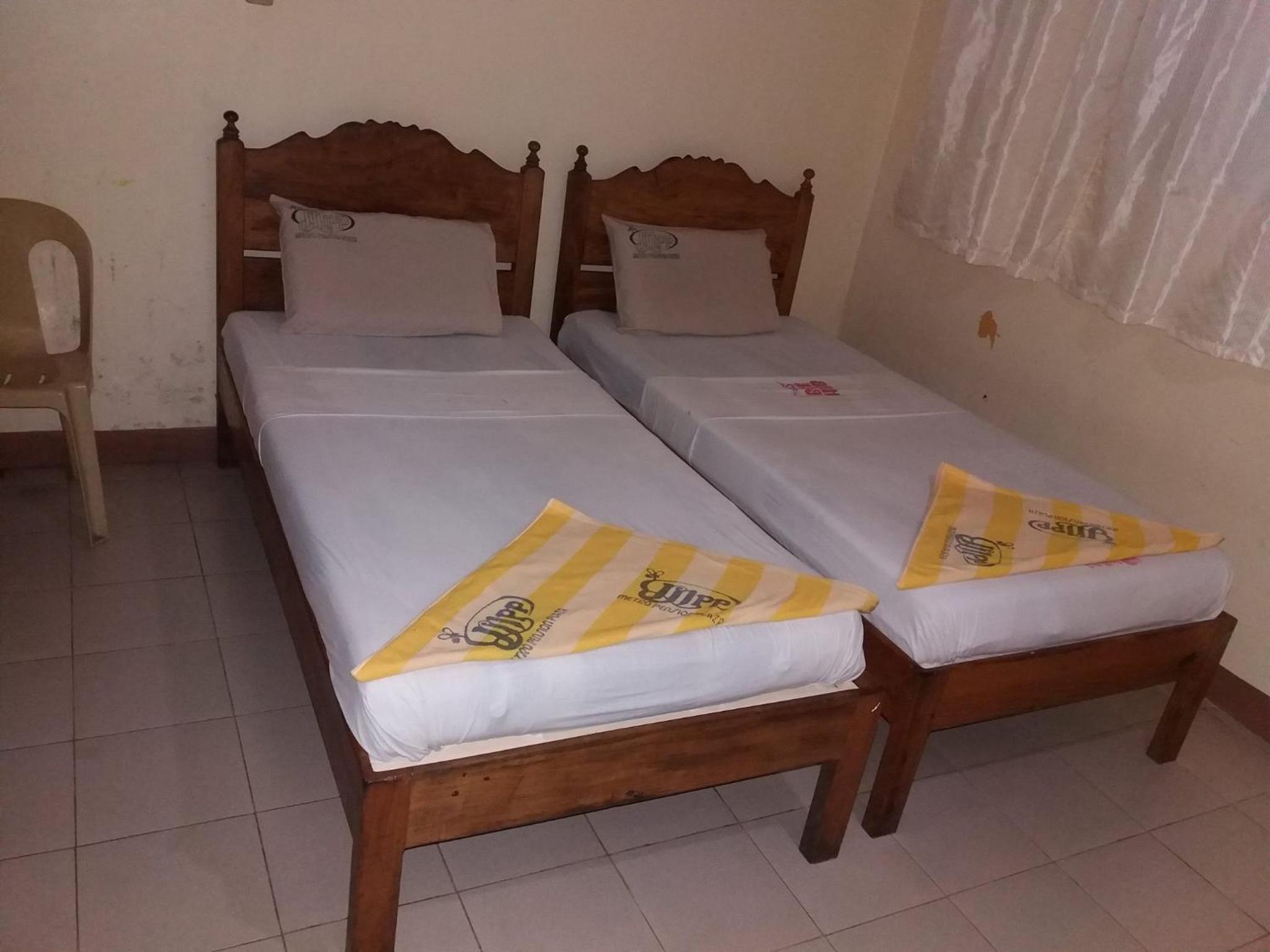 Budget Double Room photo 3