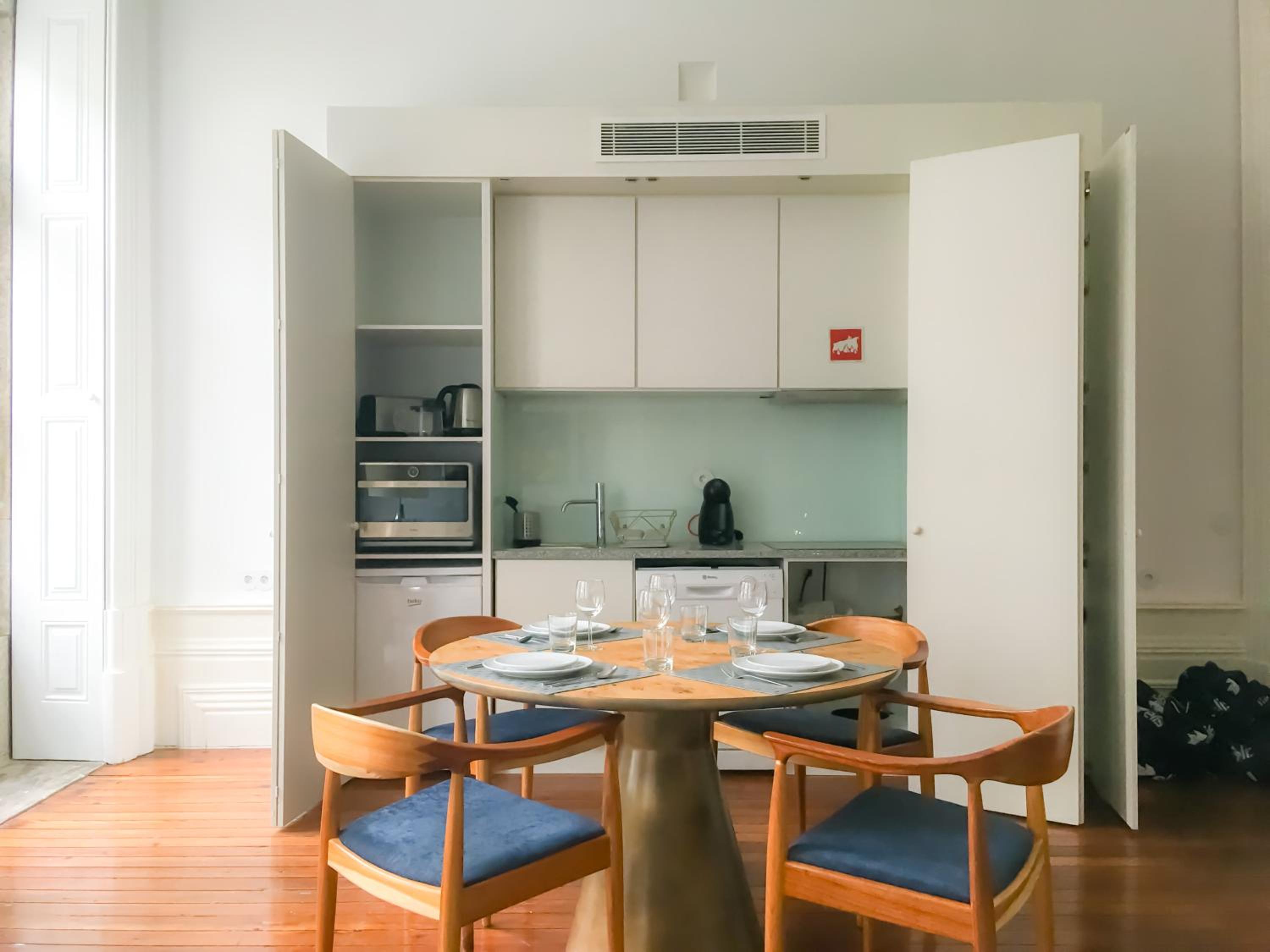 Studio Apartment 1st Floor - Photo 8