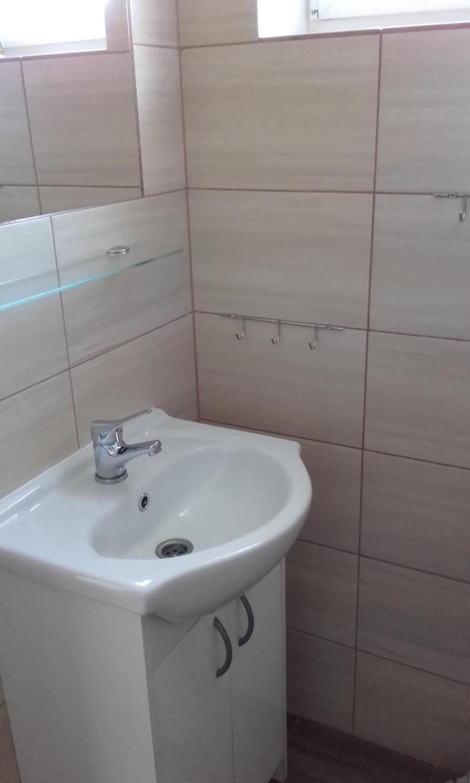Twin Room with Private Bathroom photo 3