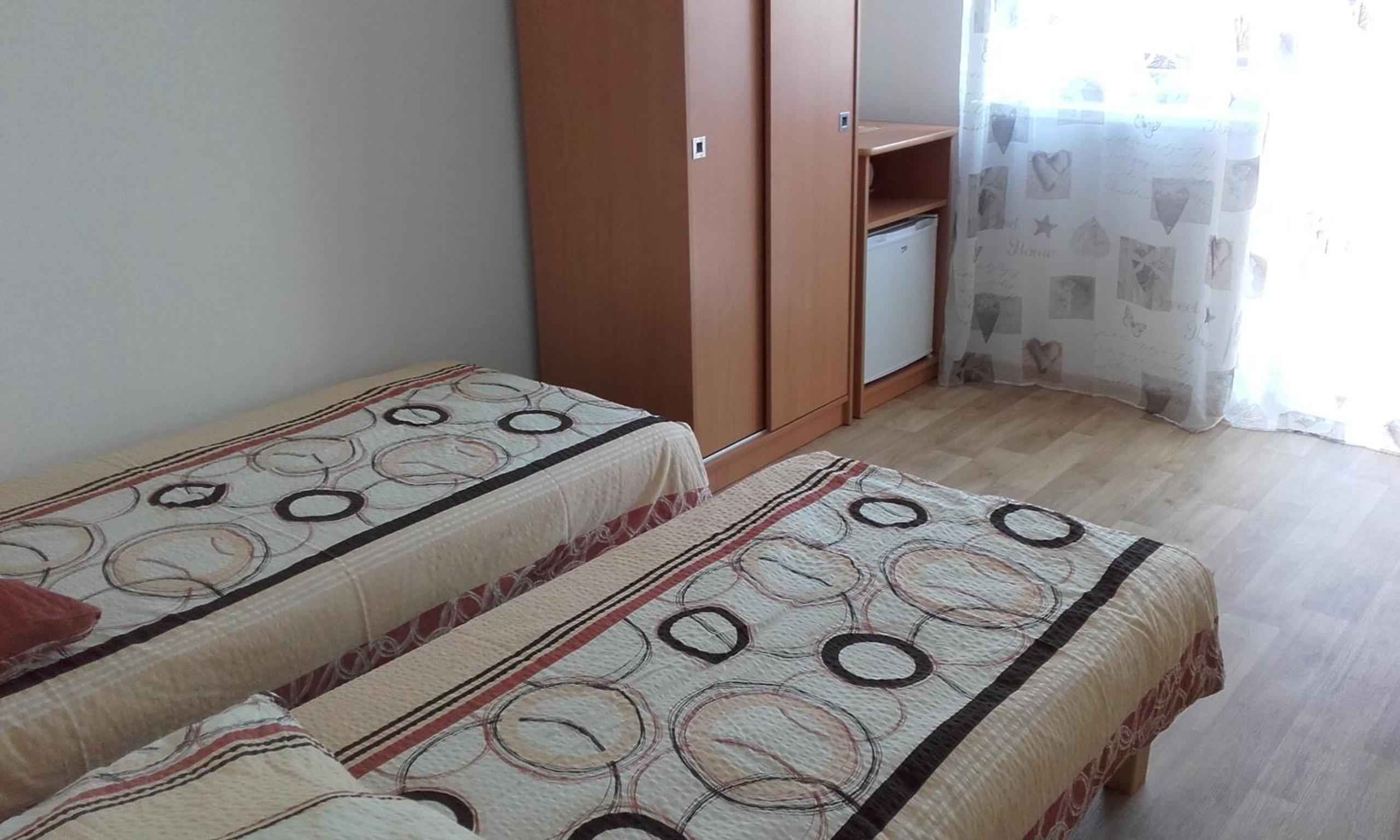 Twin Room with Private Bathroom photo 1