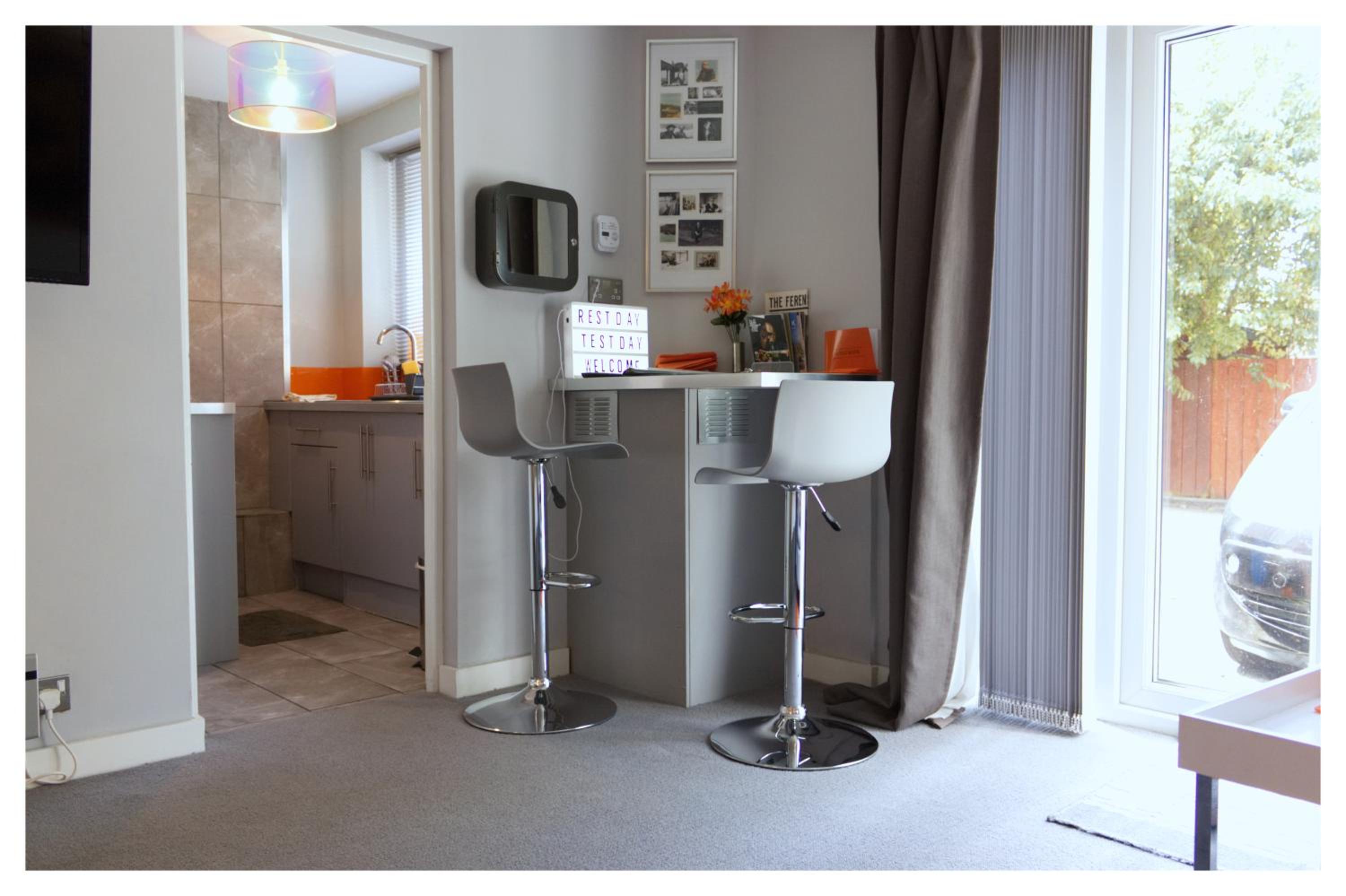 Studio Apartment - Photo 33