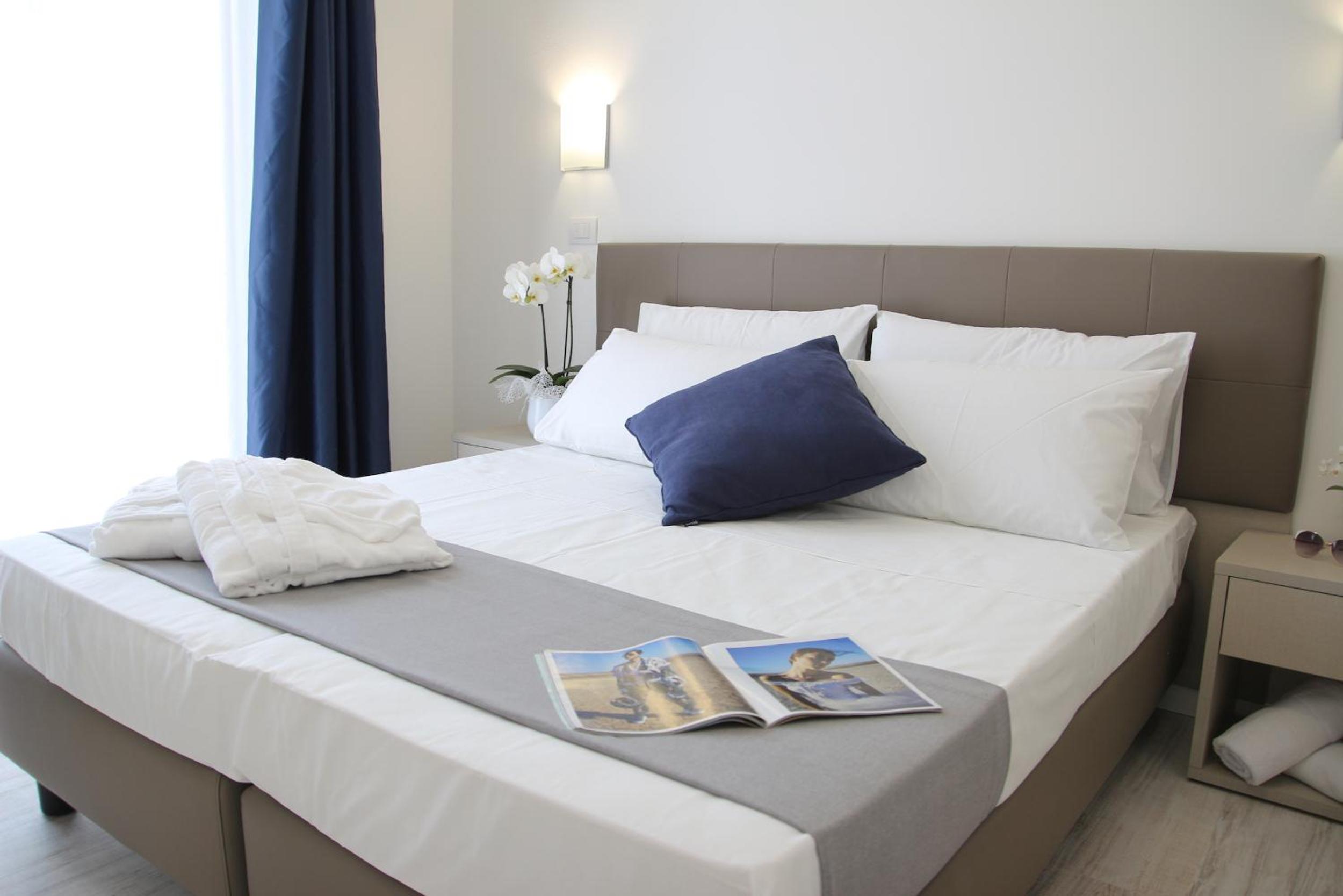 Superior Double or Twin Room - Photo 5