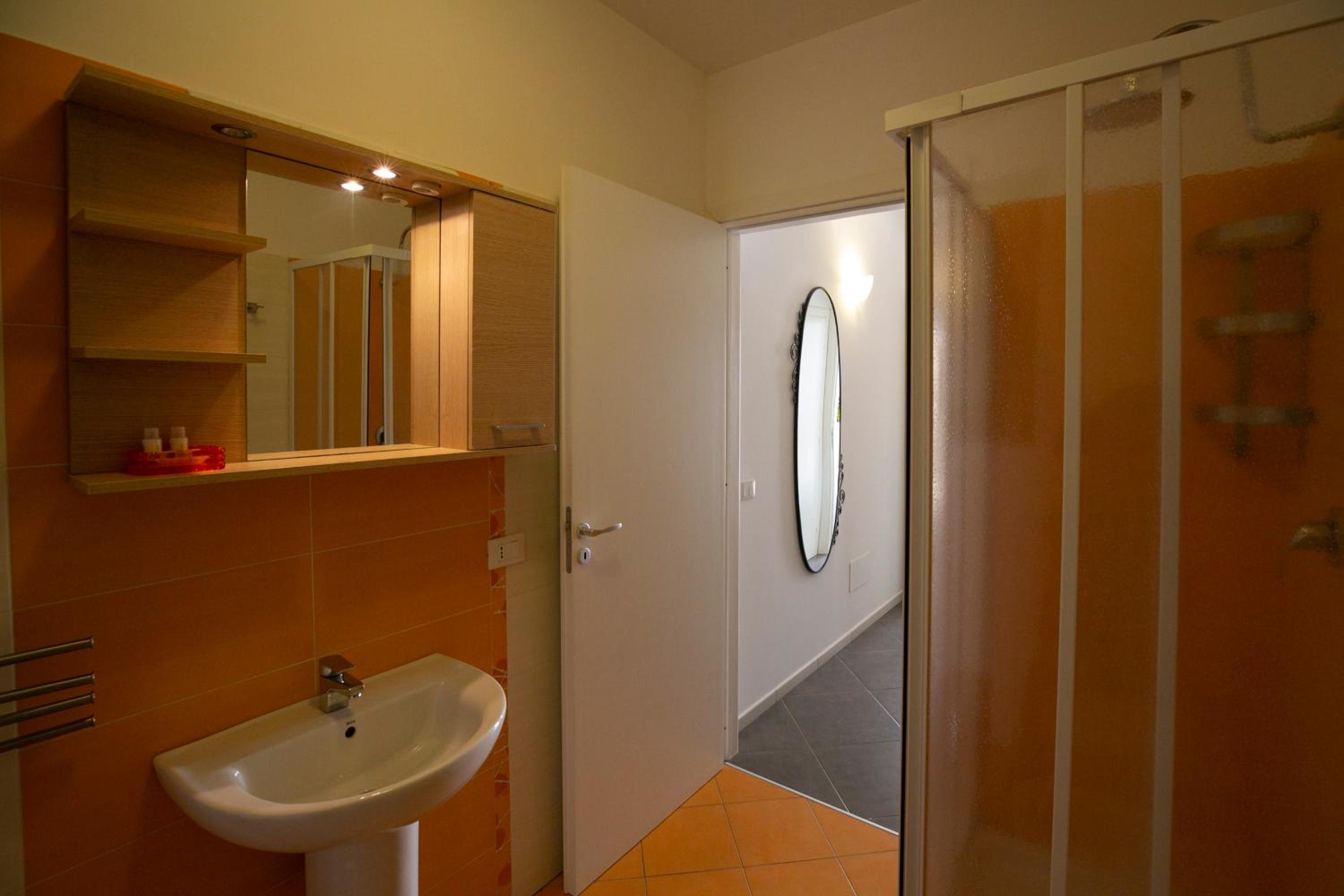 Deluxe Apartment - Photo 12