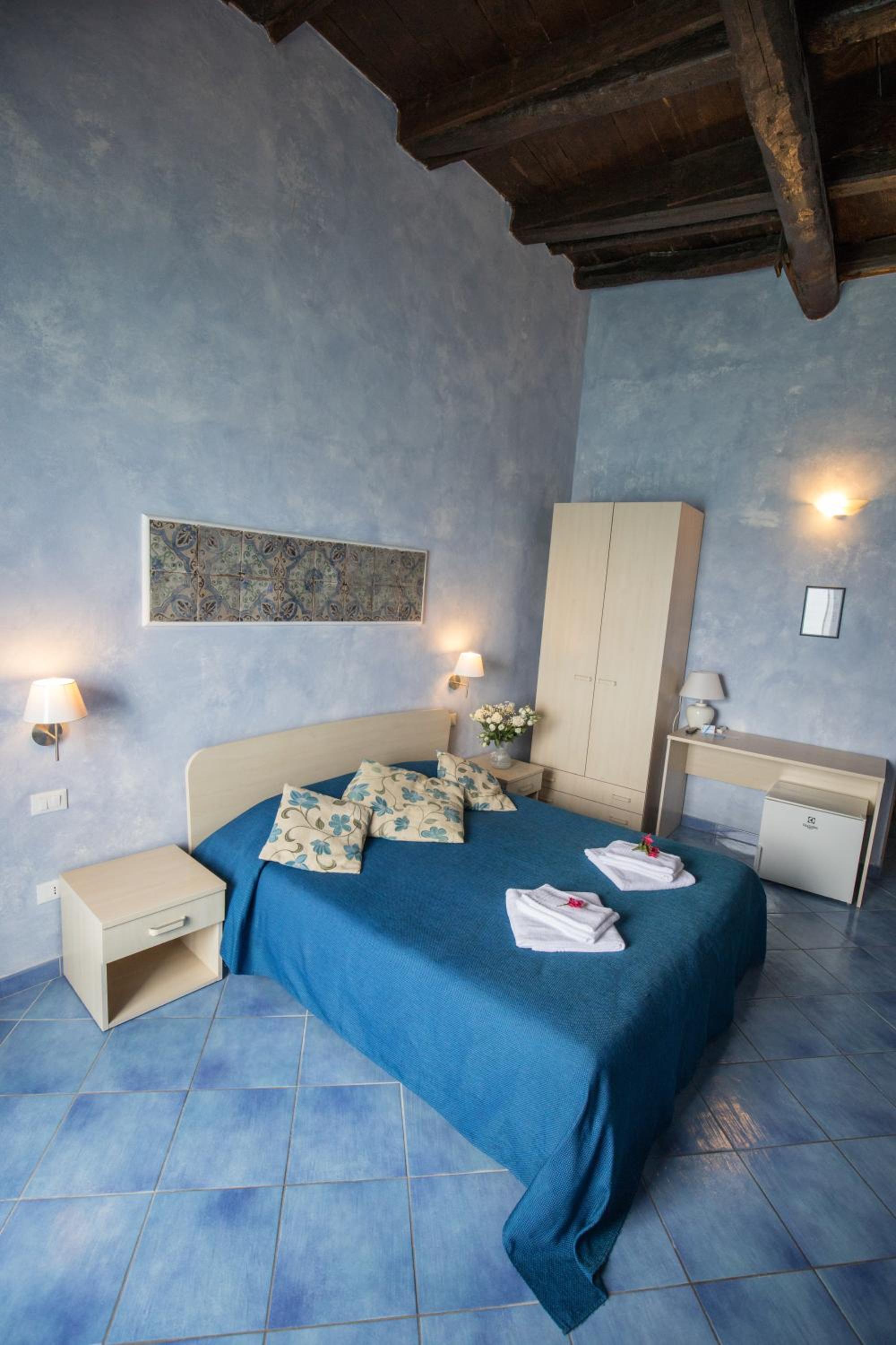 Double Room with Sea View photo 2