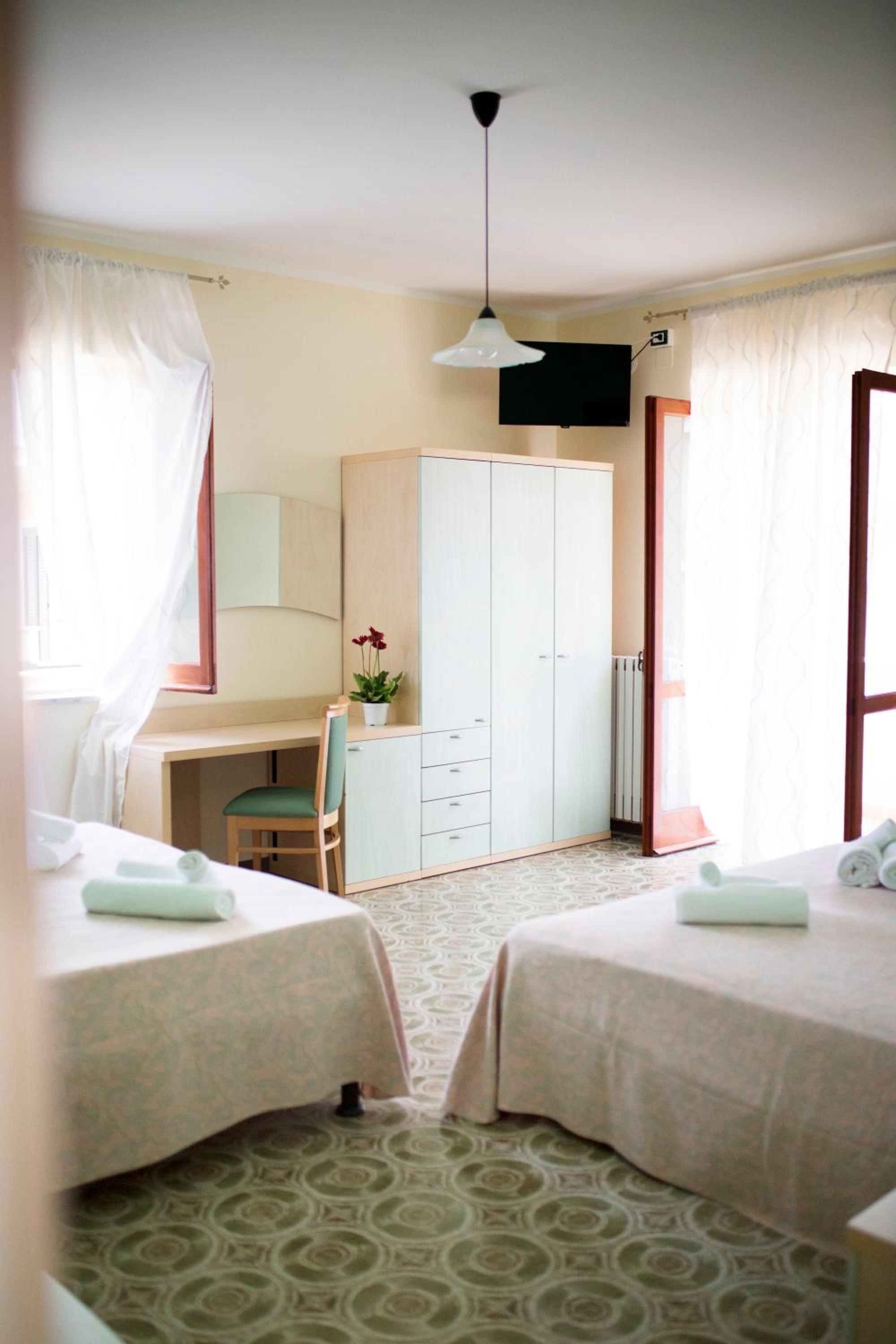 Standard Quadruple Room photo 3