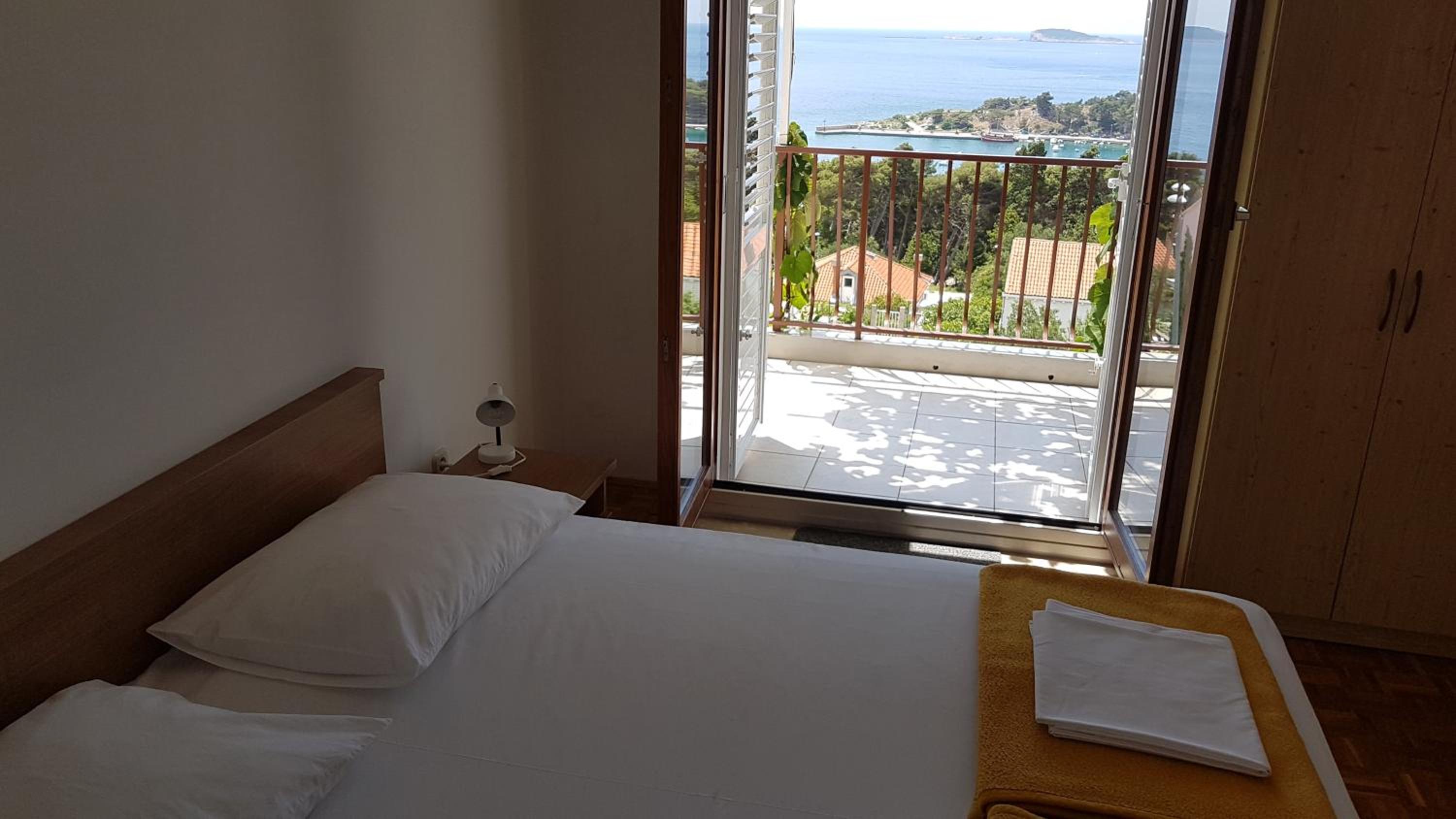 Double Room with Balcony and Sea View photo 3