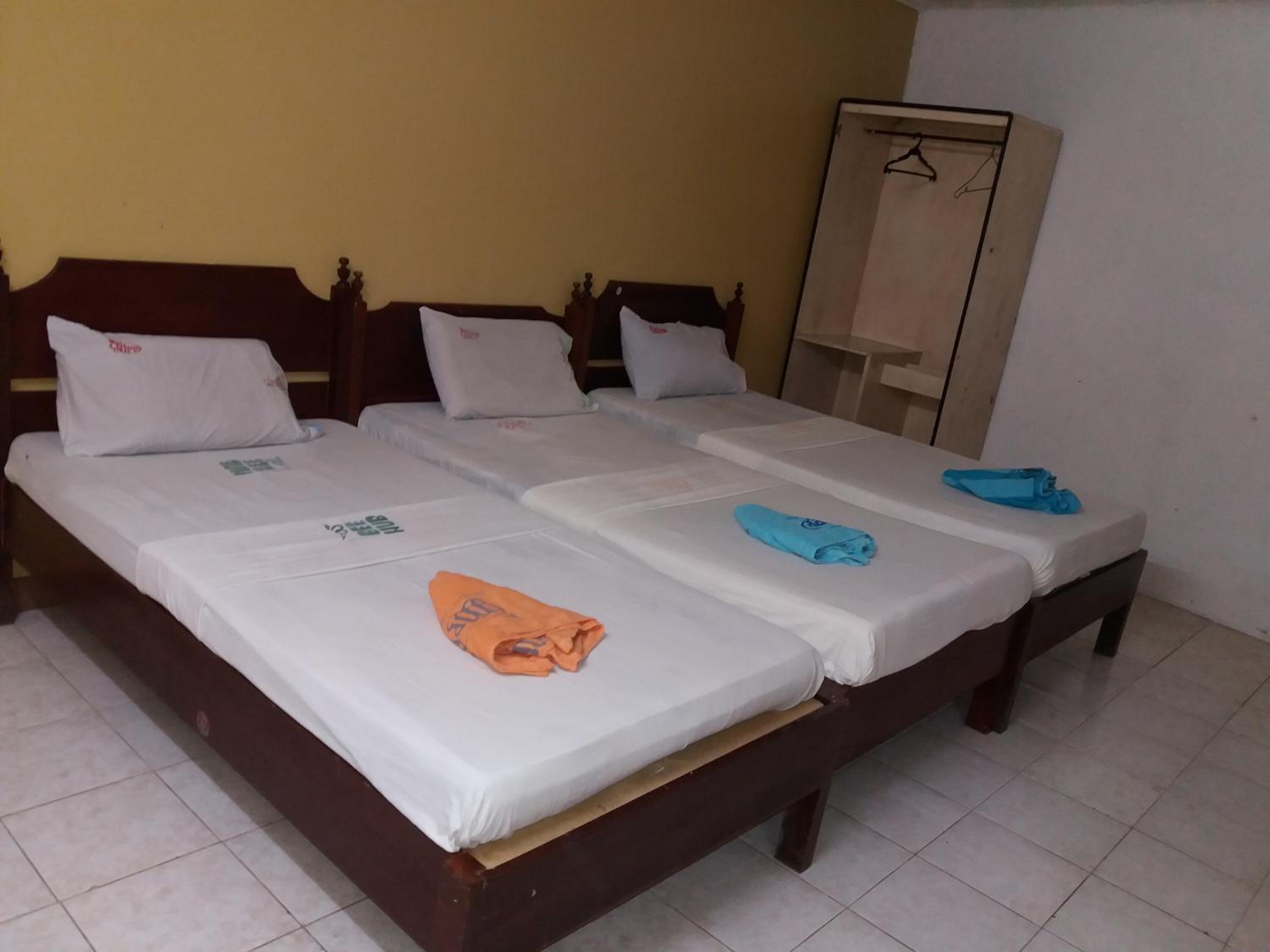 Basic Triple Room photo 3