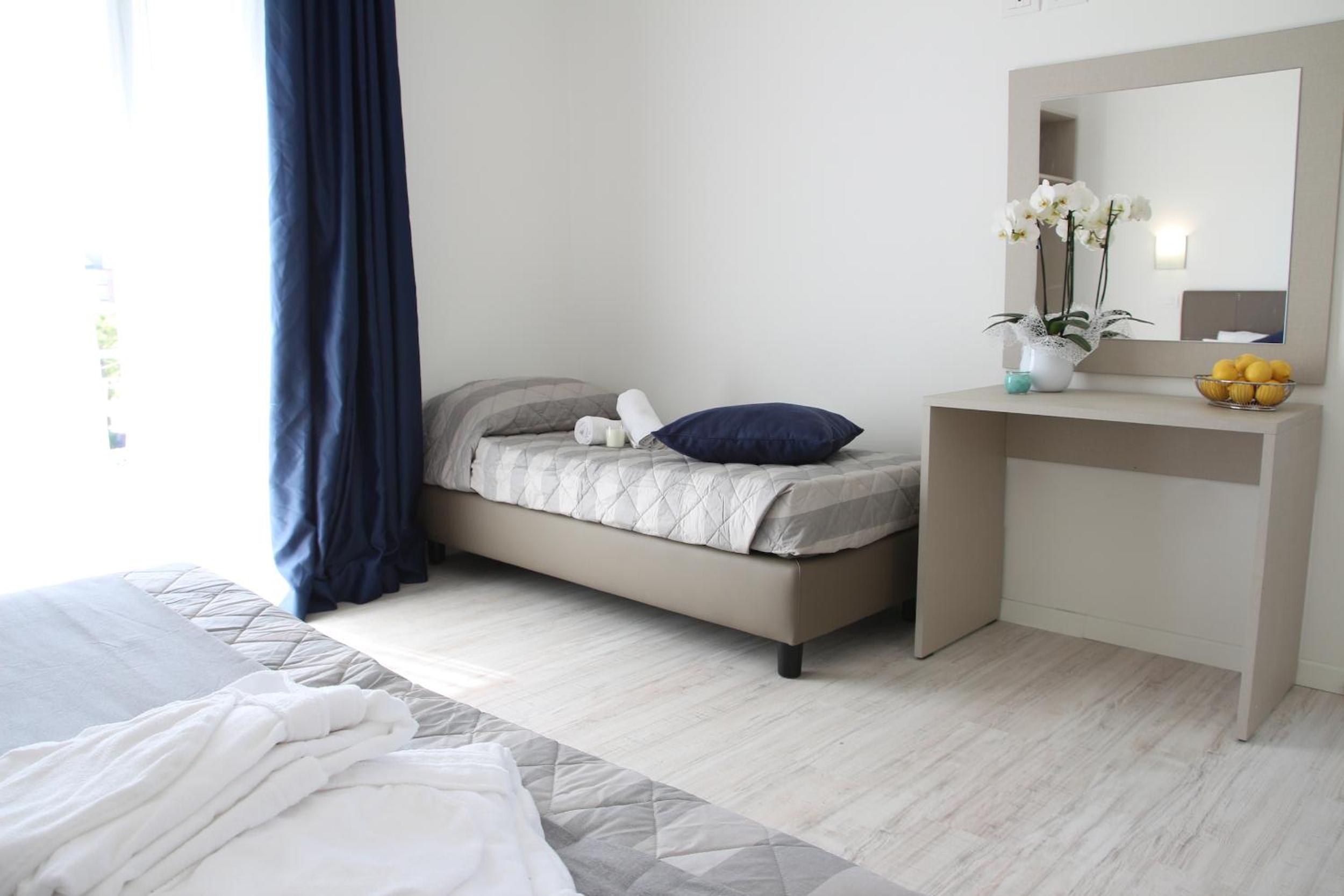 Family Room - Photo 21