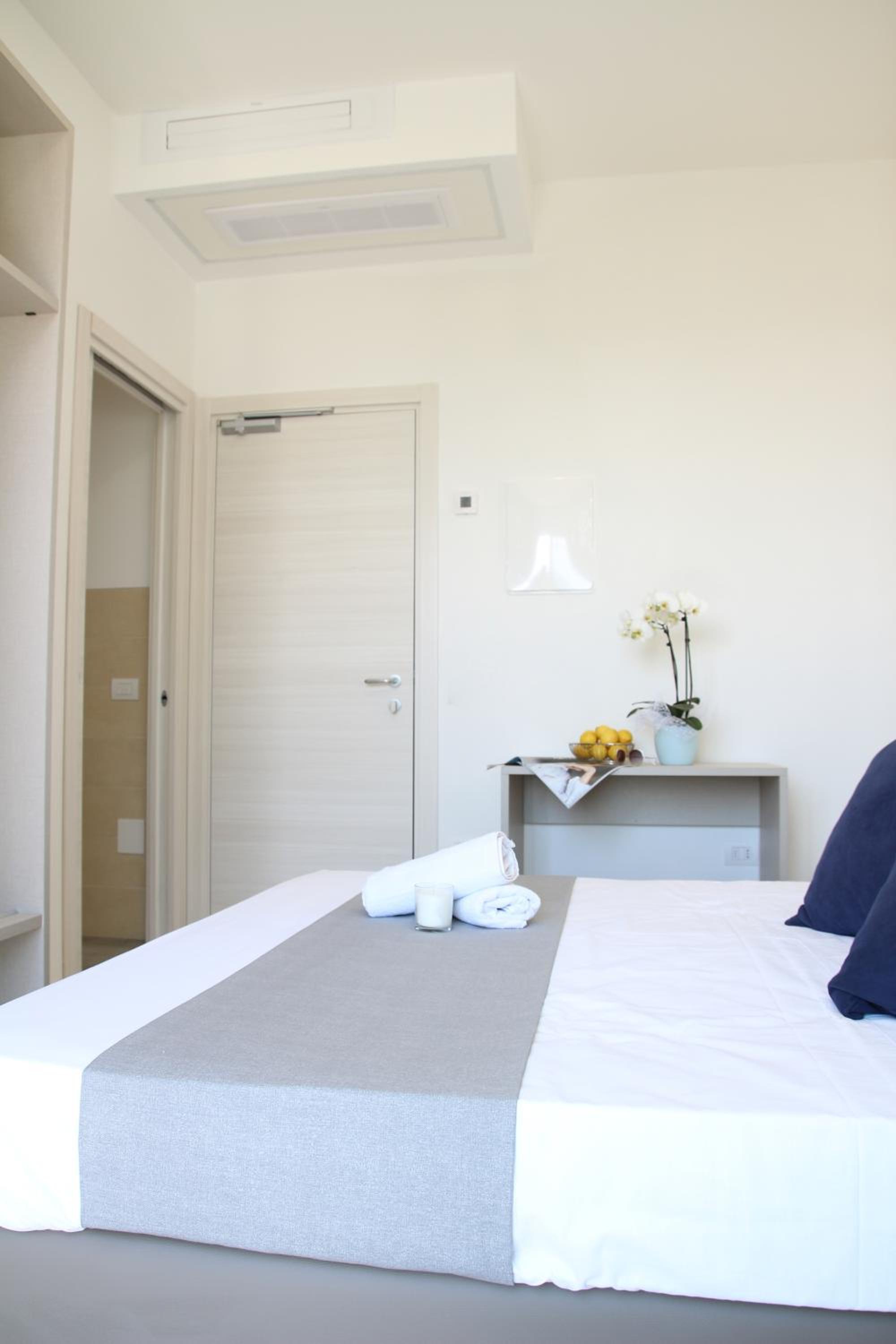 Family Room - Photo 40