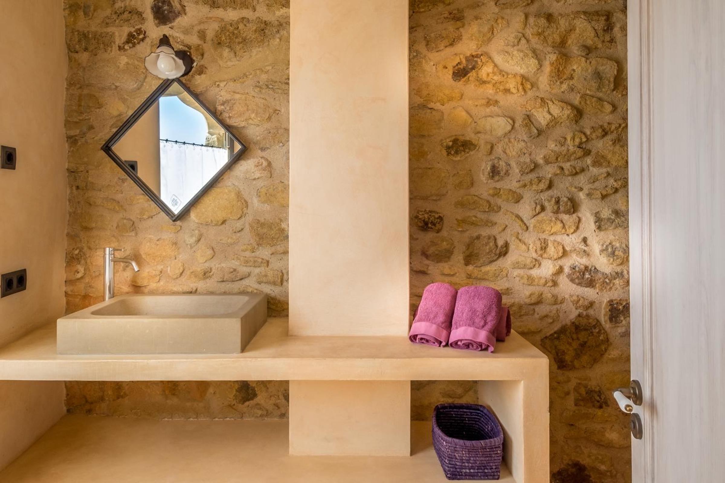 Three-Bedroom House - Photo 6