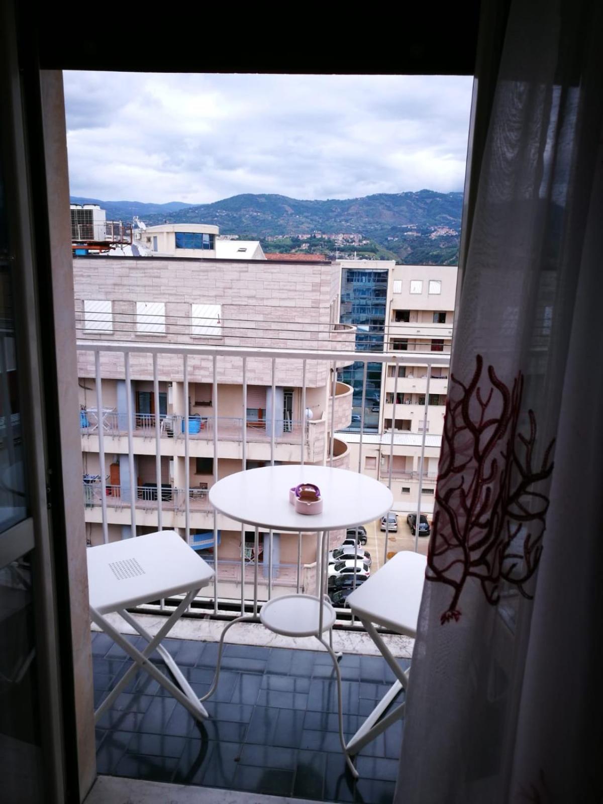 Double Room with Private Bathroom - Photo 2