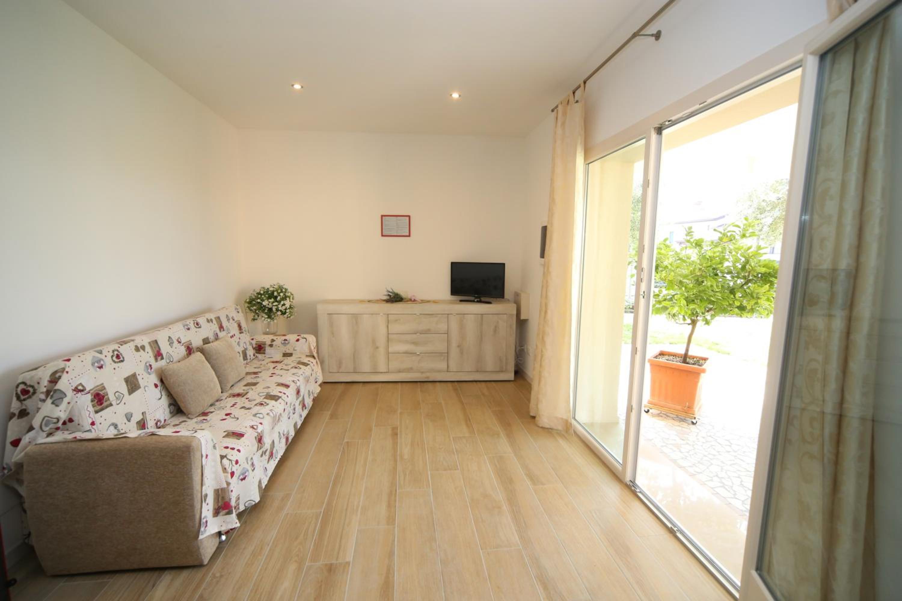 Apartment with Garden View photo 3