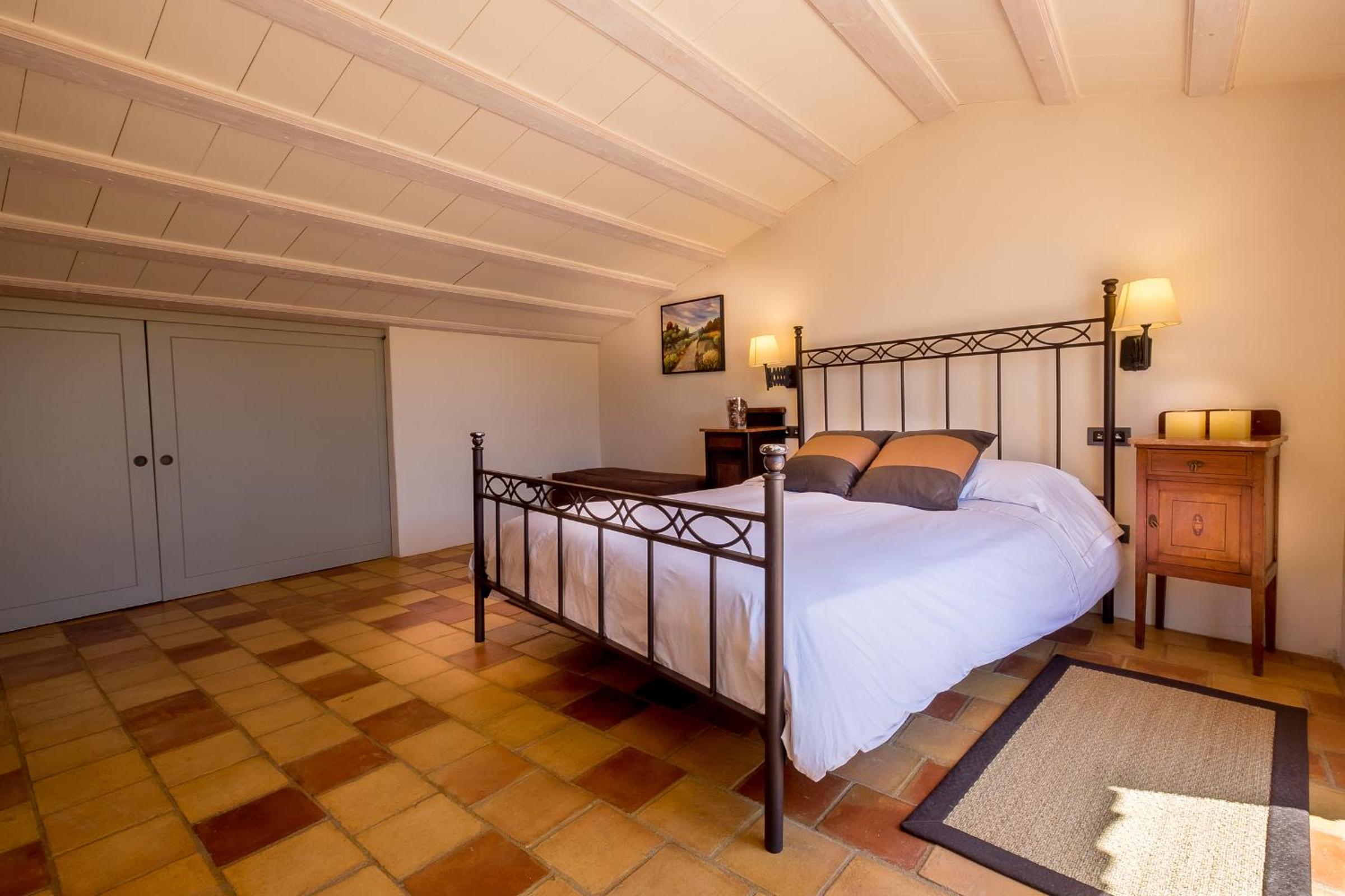 Three-Bedroom House - Photo 31