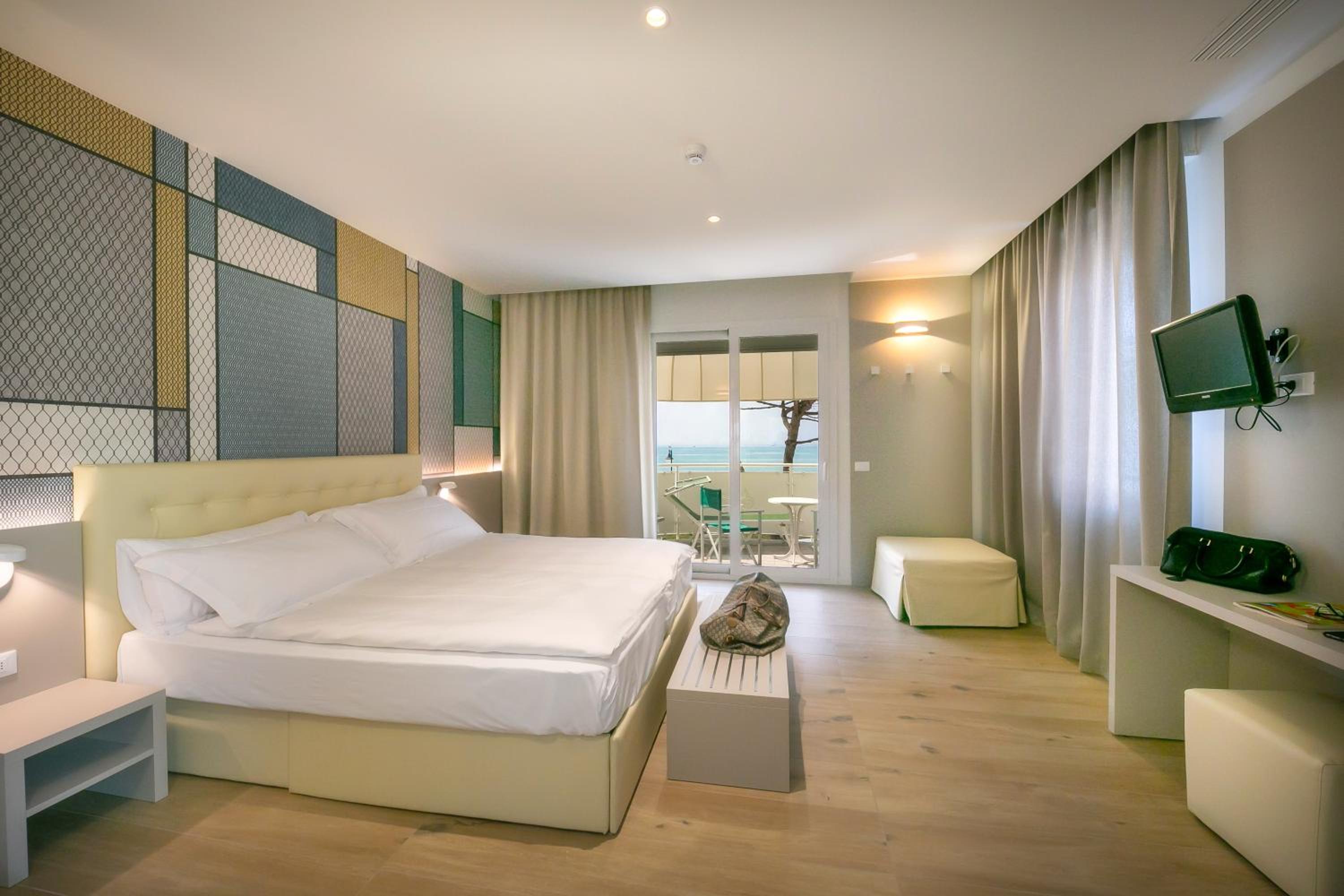 Deluxe Triple Room with Sea View photo 1
