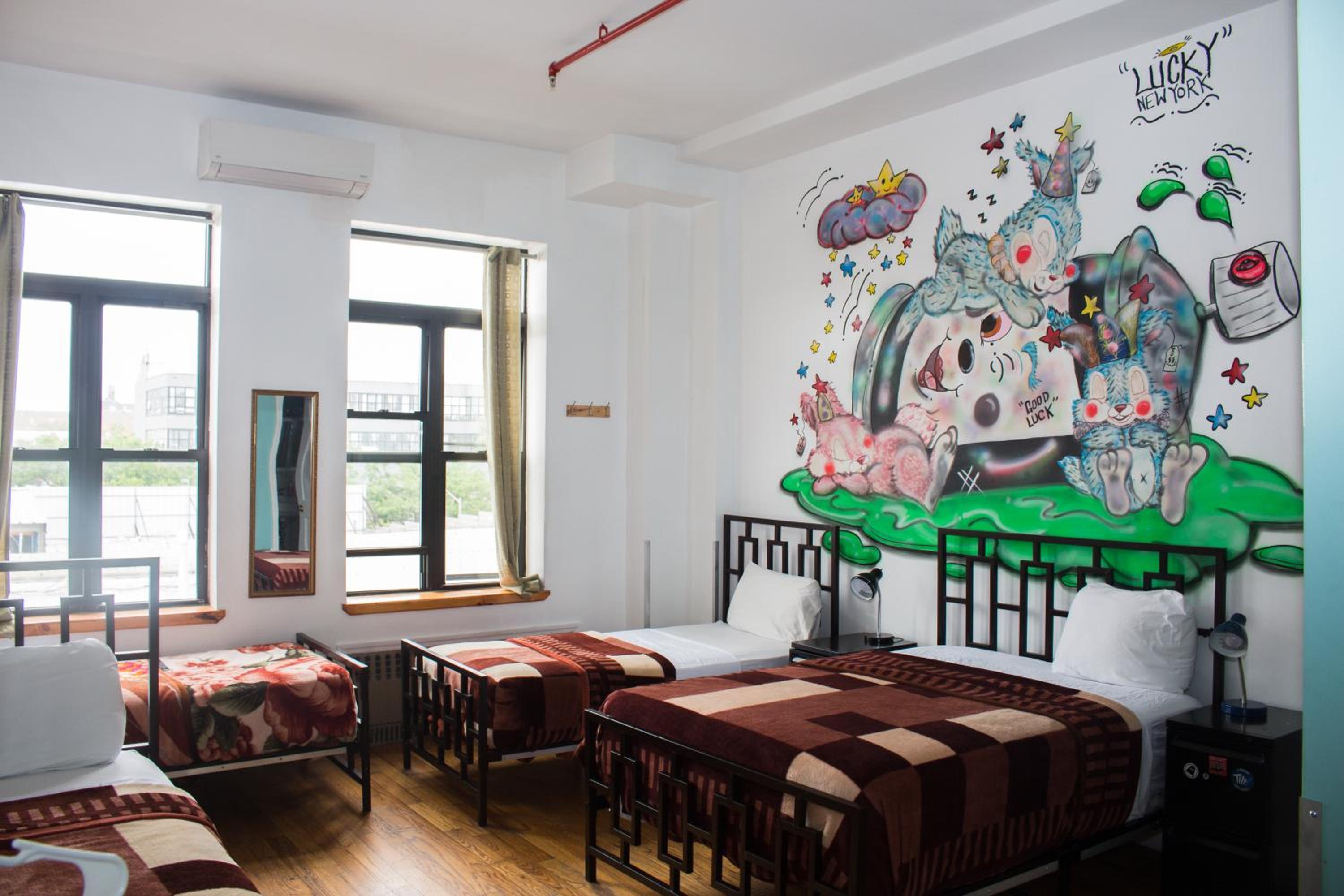 Single Bed in 4-Bed Mixed Dormitory With Private Bathroom photo 1